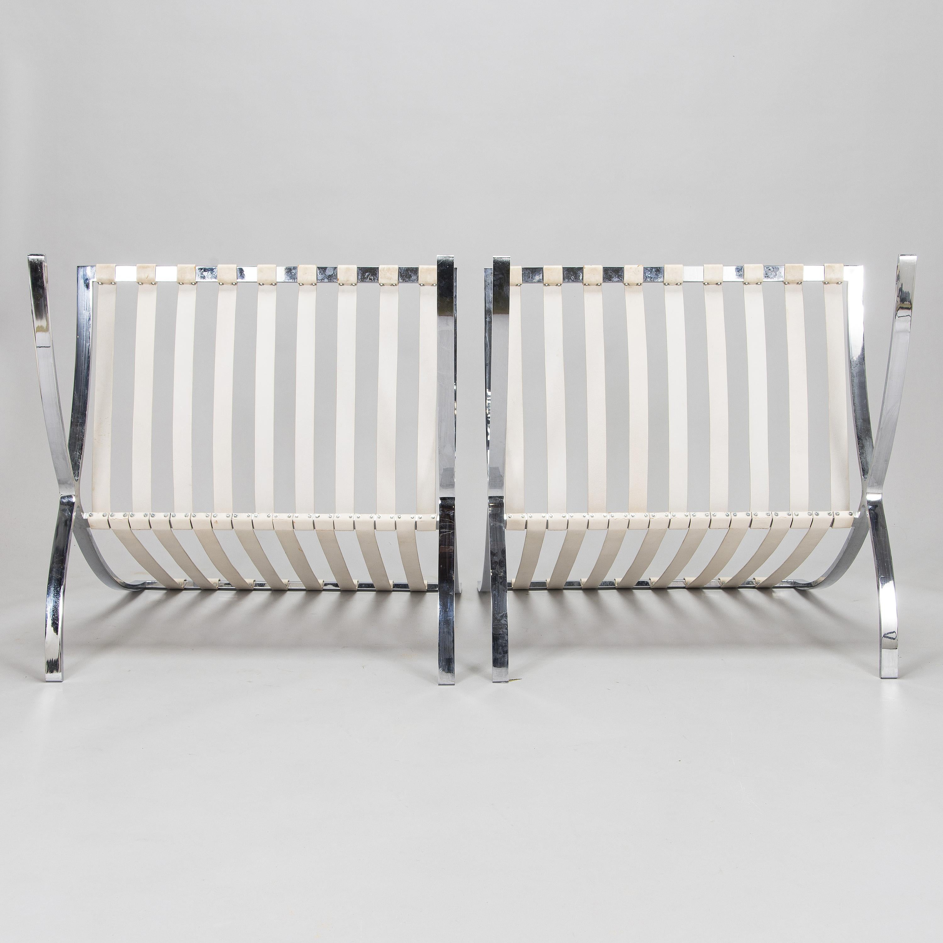 Ludwig Mies van der Rohe 'Barcelona' Stuhl für Knoll hergestellt in USA 1965 (20. Jahrhundert) im Angebot