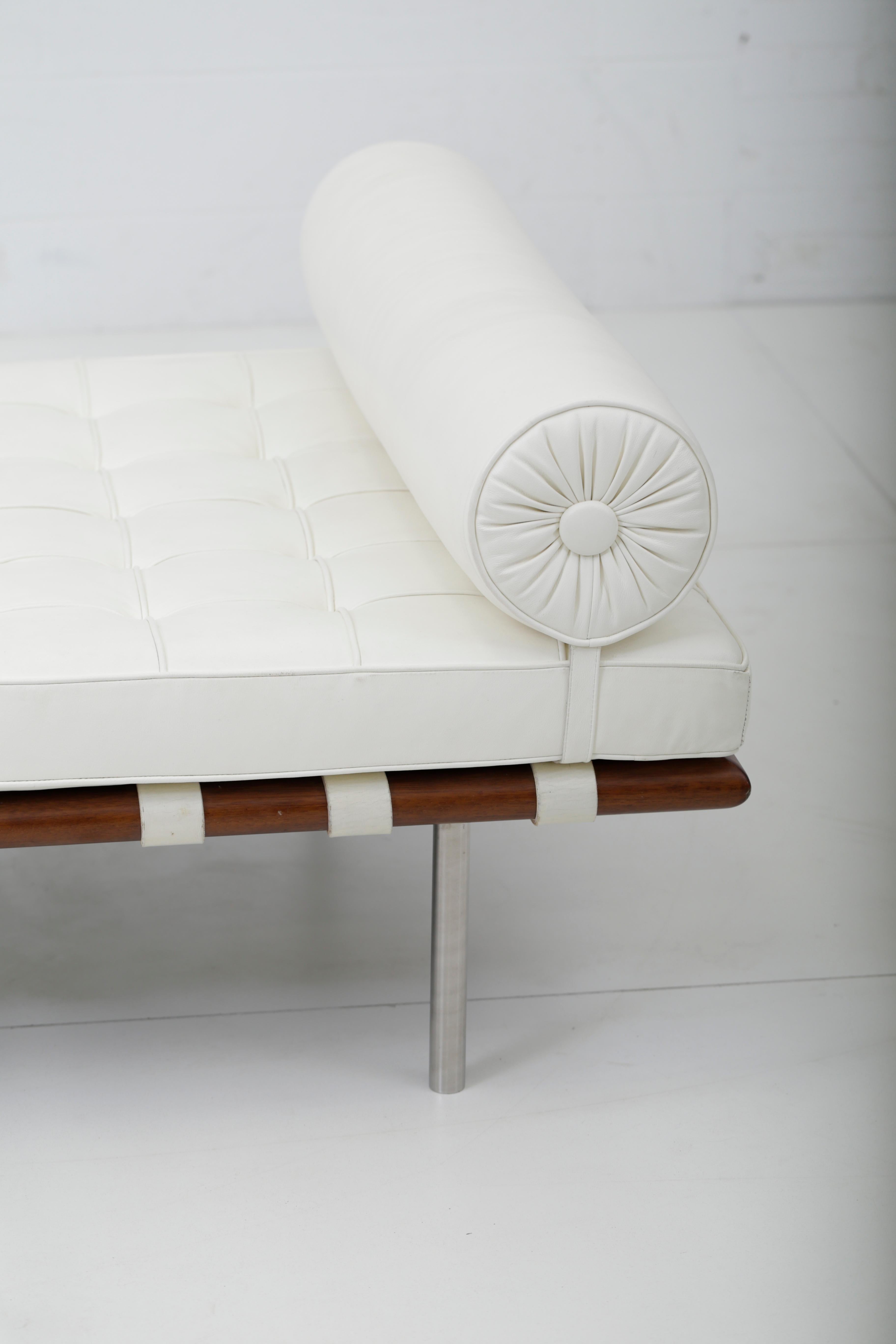 Ludwig Mies van der Rohe Barcelona daybed. Manufactured by Knoll. White leather with walnut frame.