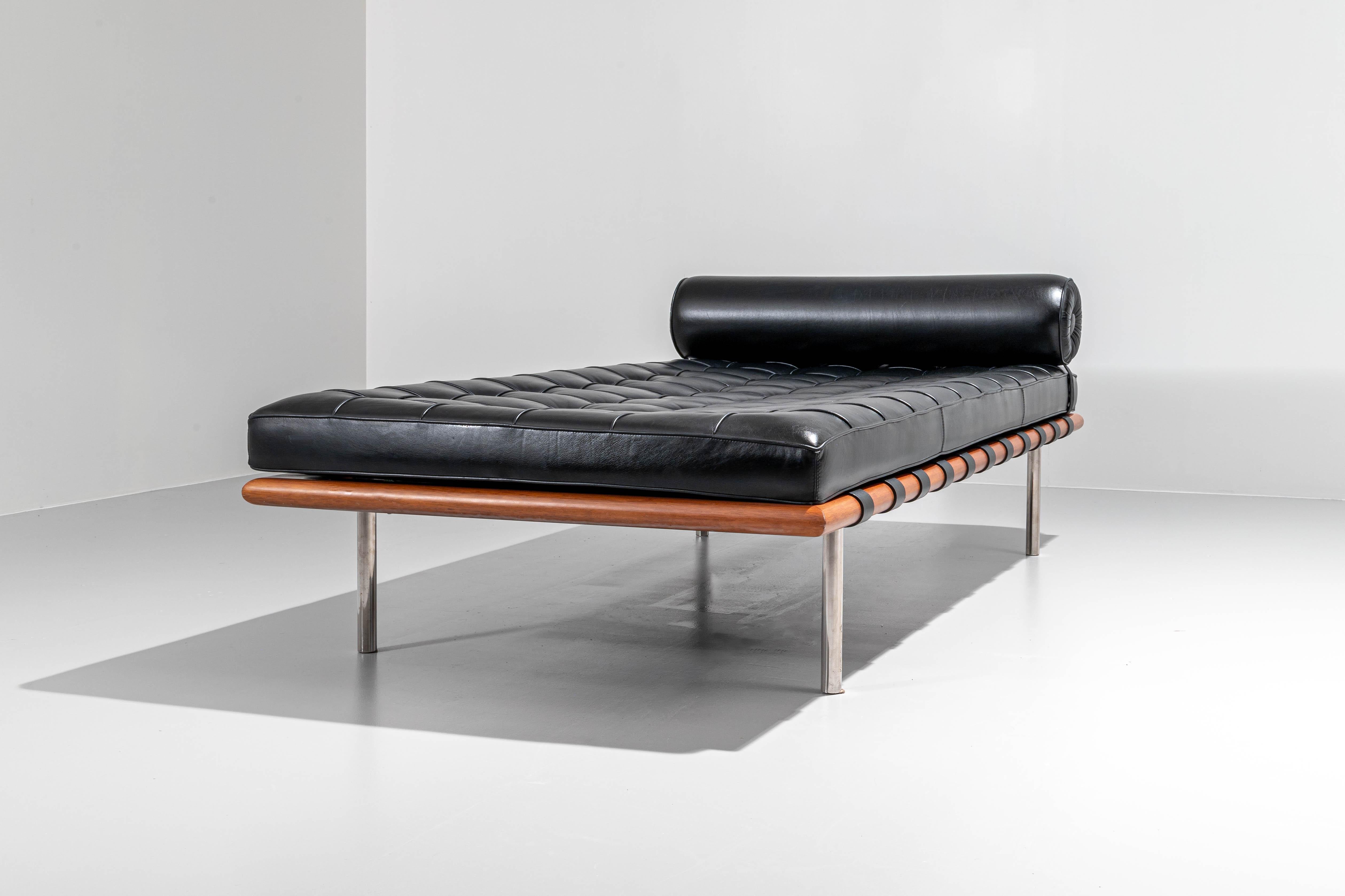 Mid-Century Modern Ludwig Mies van der Rohe Barcelona Daybed for Knoll International
