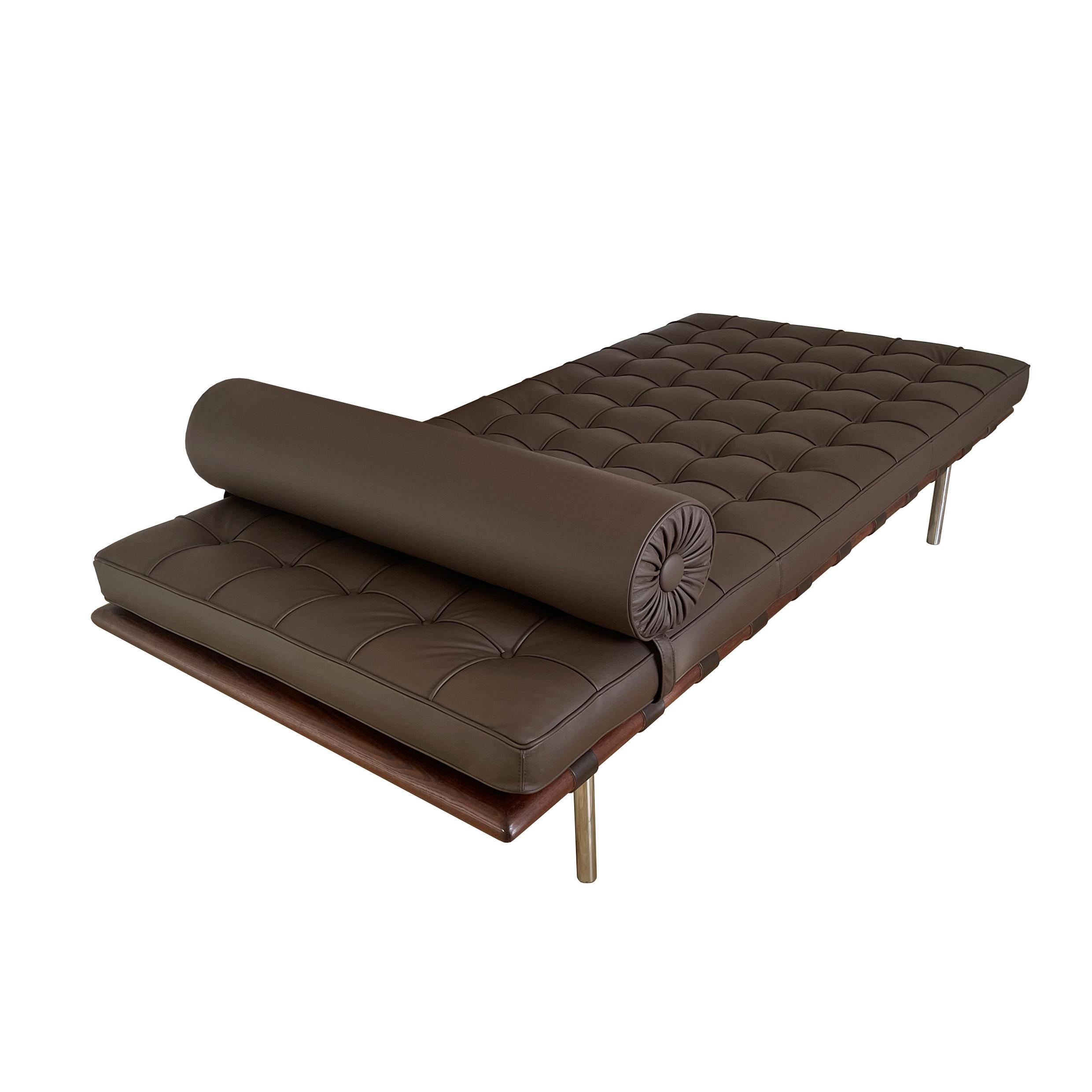 Ludwig Mies van der Rohe Bauhaus Brown Leather Barcelona Daybed per Knoll, anni '70 in vendita 1