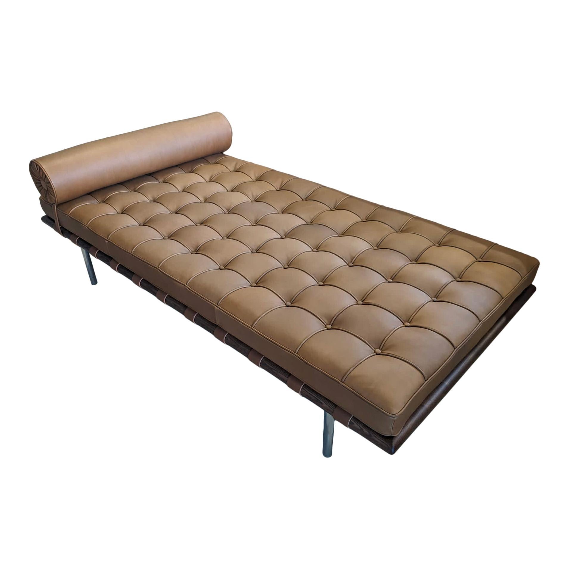 Late 20th Century Ludwig Mies Van Der Rohe Bauhaus Coffee Leather Barcelona Daybed for Knoll, 1970 For Sale