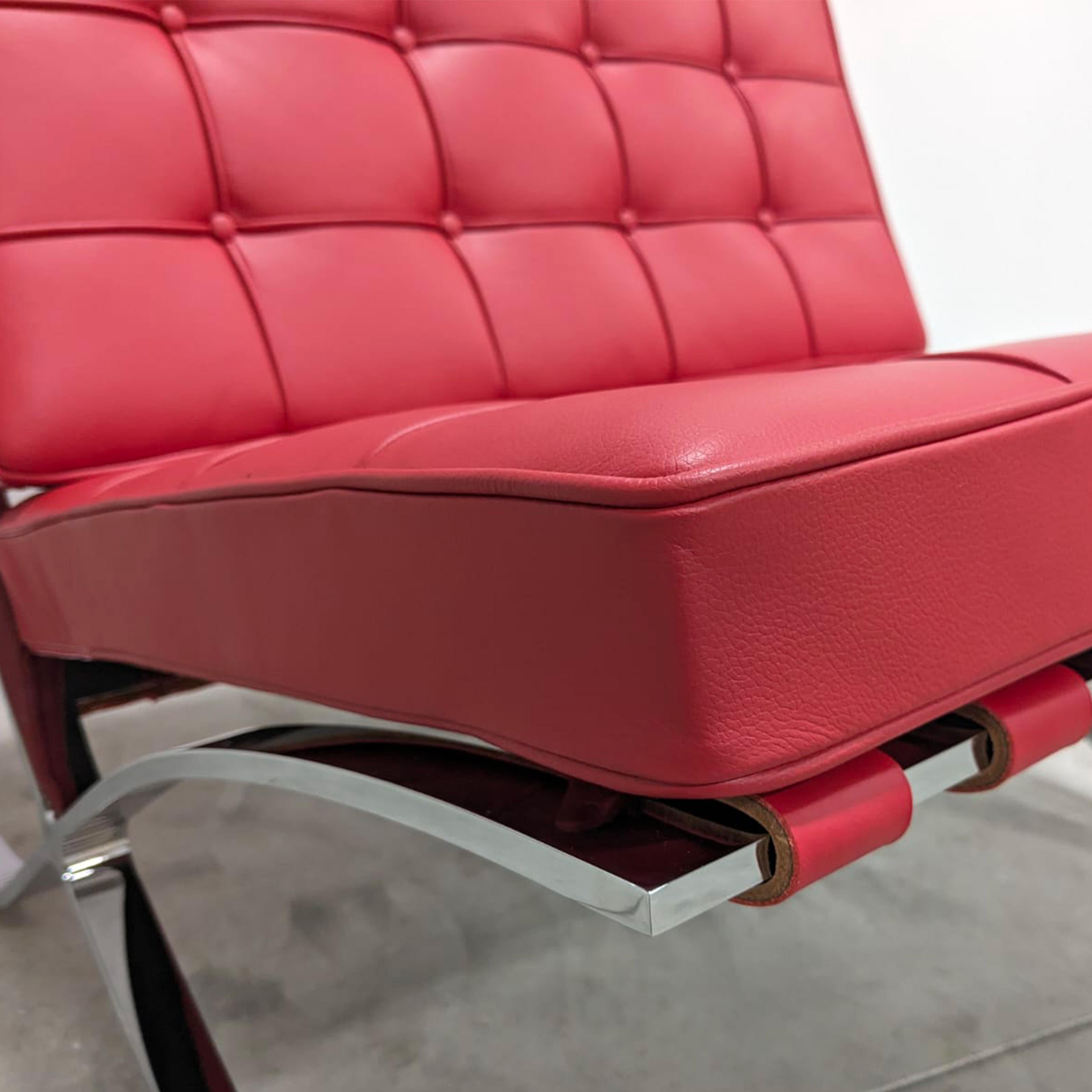 Ludwig Mies Van Der Rohe Bauhaus Red Barcelona Lounge Chair for Knoll, 1972 In Good Condition For Sale In Vicenza, IT