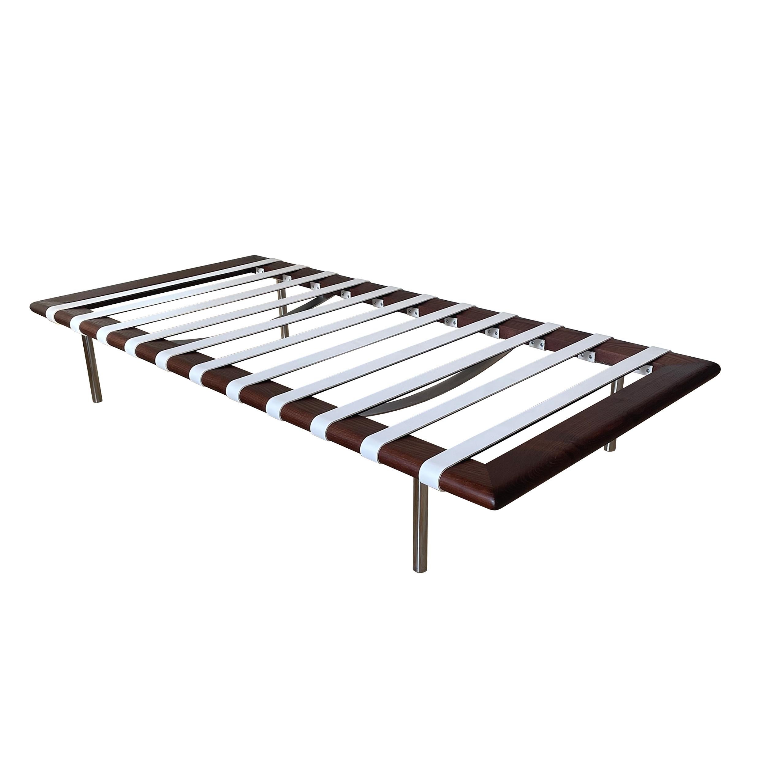 Ludwig Mies van der Rohe Bauhaus Letto da giorno Barcellona in pelle bianca per Knoll, anni '70 in vendita 4