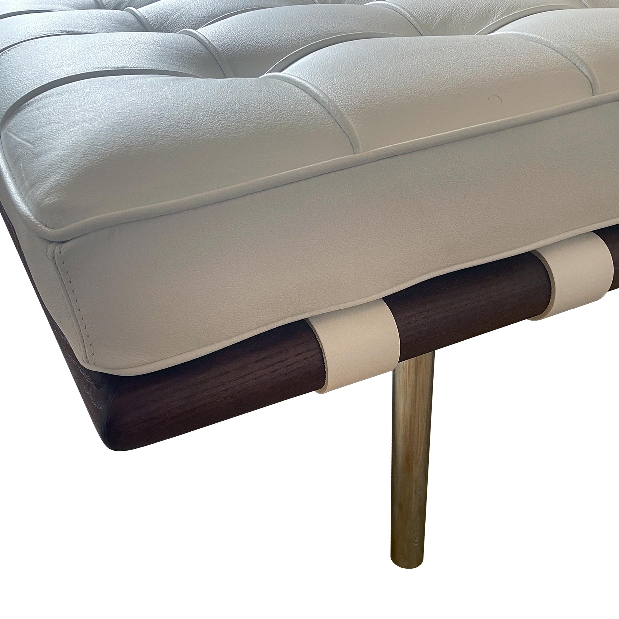 Ludwig Mies van der Rohe Bauhaus Letto da giorno Barcellona in pelle bianca per Knoll, anni '70 in vendita 6