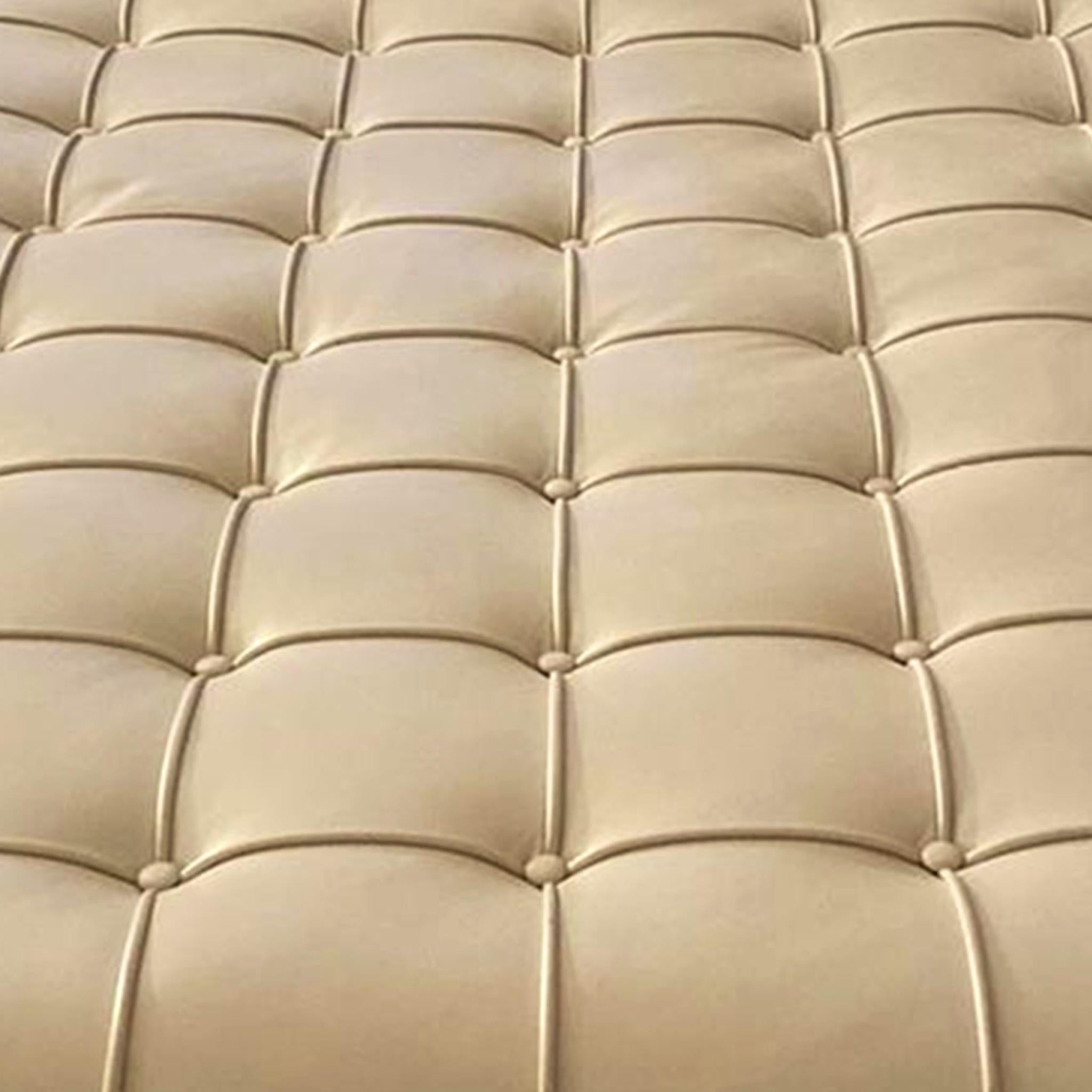 Ludwig Mies Van Der Rohe Bauhaus Barcelona-Tagesbett aus weißem Leder für Knoll, 1970er Jahre im Zustand „Gut“ im Angebot in Vicenza, IT