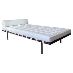 Vintage Ludwig Mies Van Der Rohe Bauhaus White Leather Barcelona Daybed for Knoll, 1970s