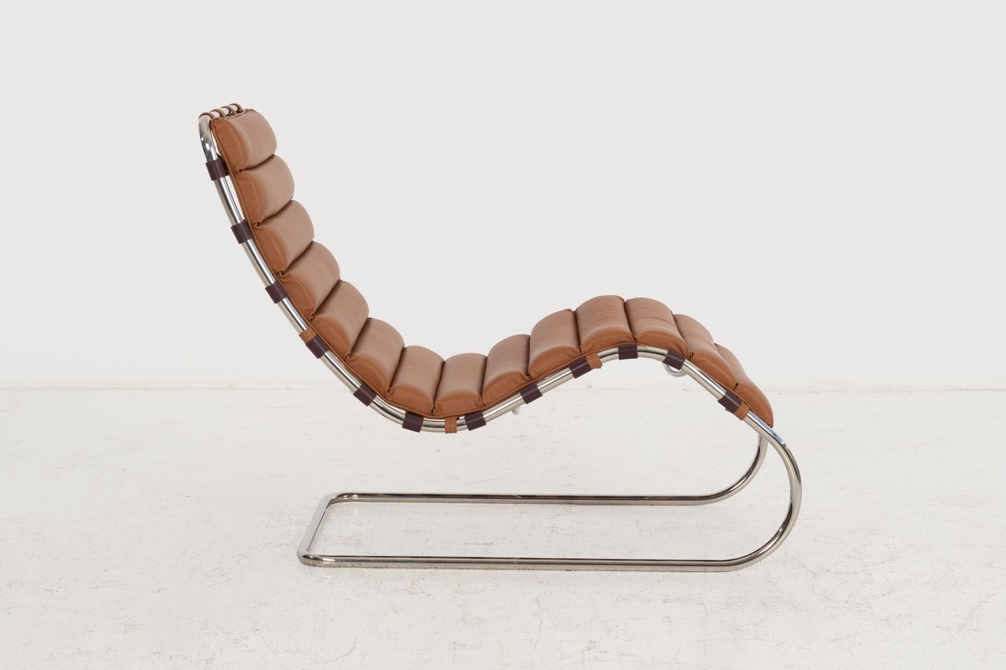 Ludwig Mies van der Rohe for Knoll International MR Chaise Lounge 1927 design For Sale 3