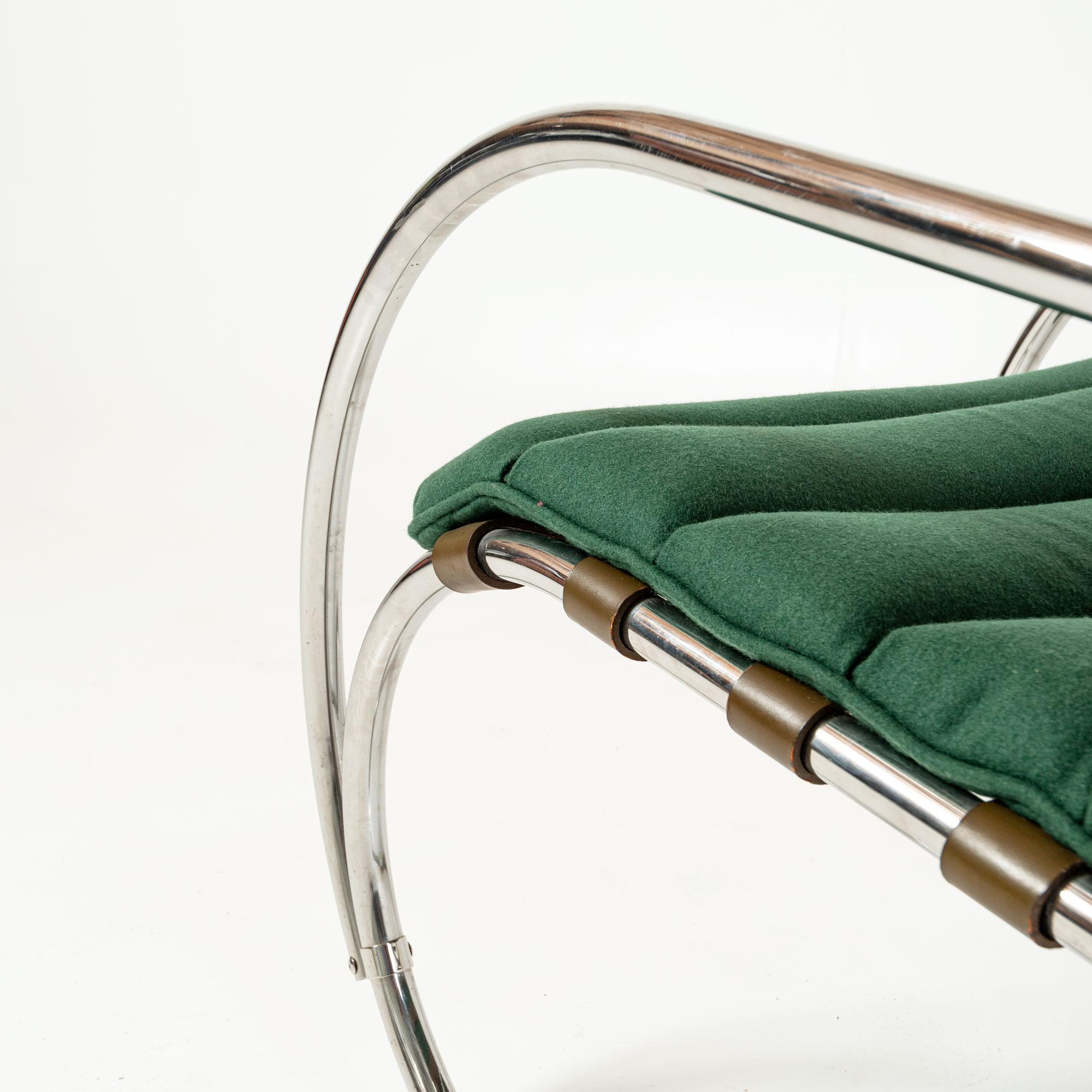 Steel Ludwig Mies van der Rohe for Knoll Mr Lounge Chair with Arms in Green Wool