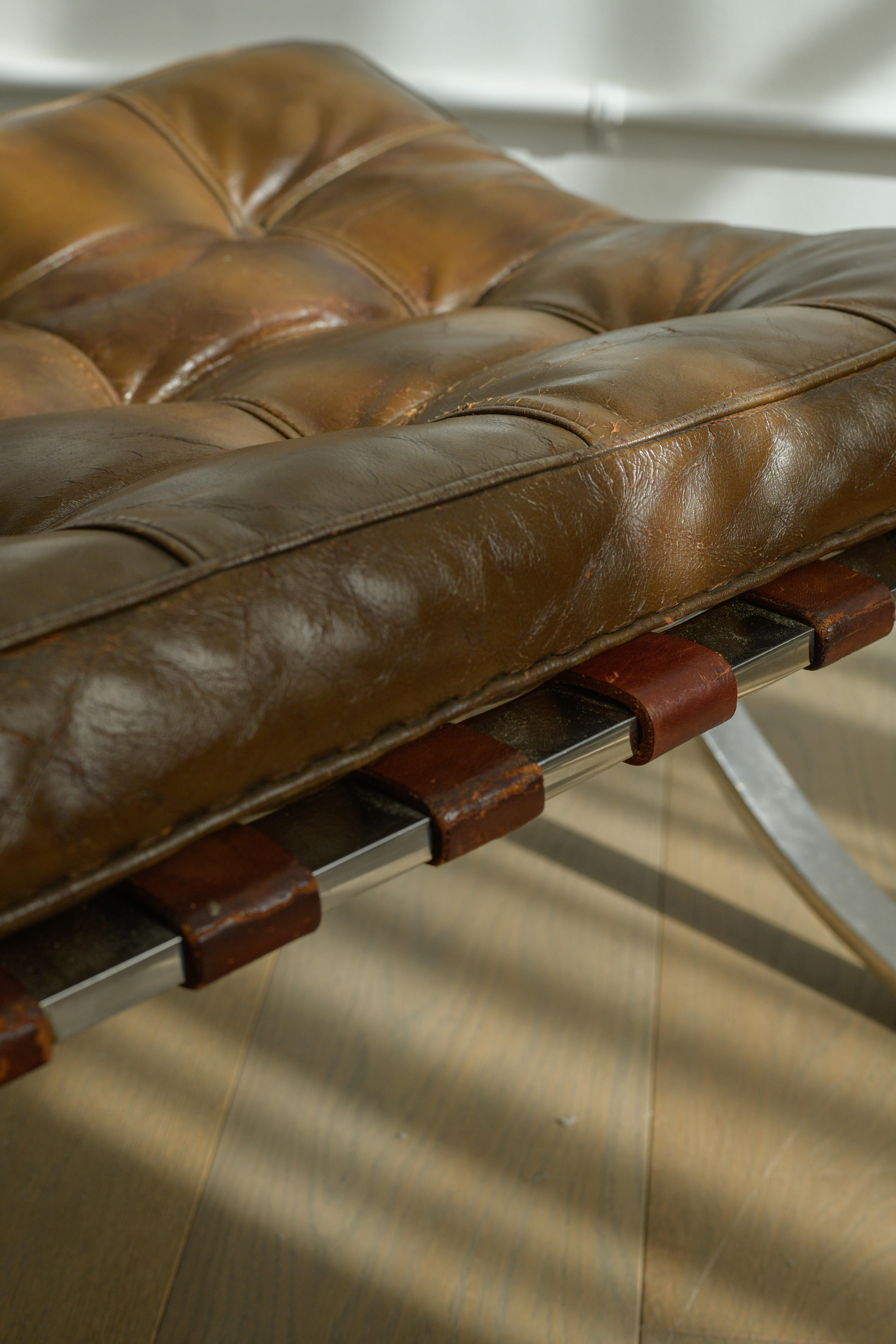 Milieu du XXe siècle Ludwig Mies van der Rohe/Gerald R. Griffith Barcelona Ottoman en vente