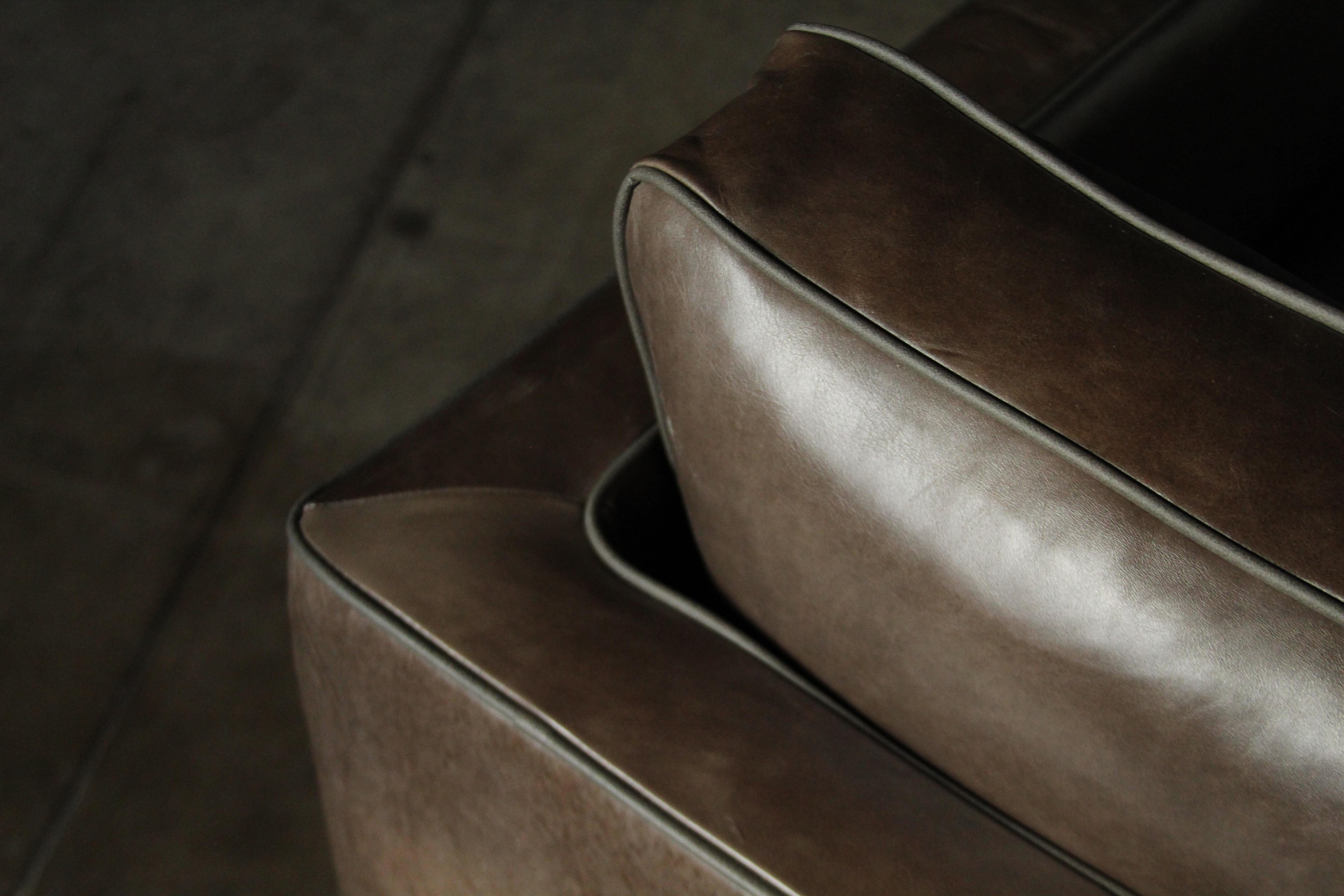 Ludwig Mies van der Rohe Leather and Mahogany Club Chair, 1940s 6