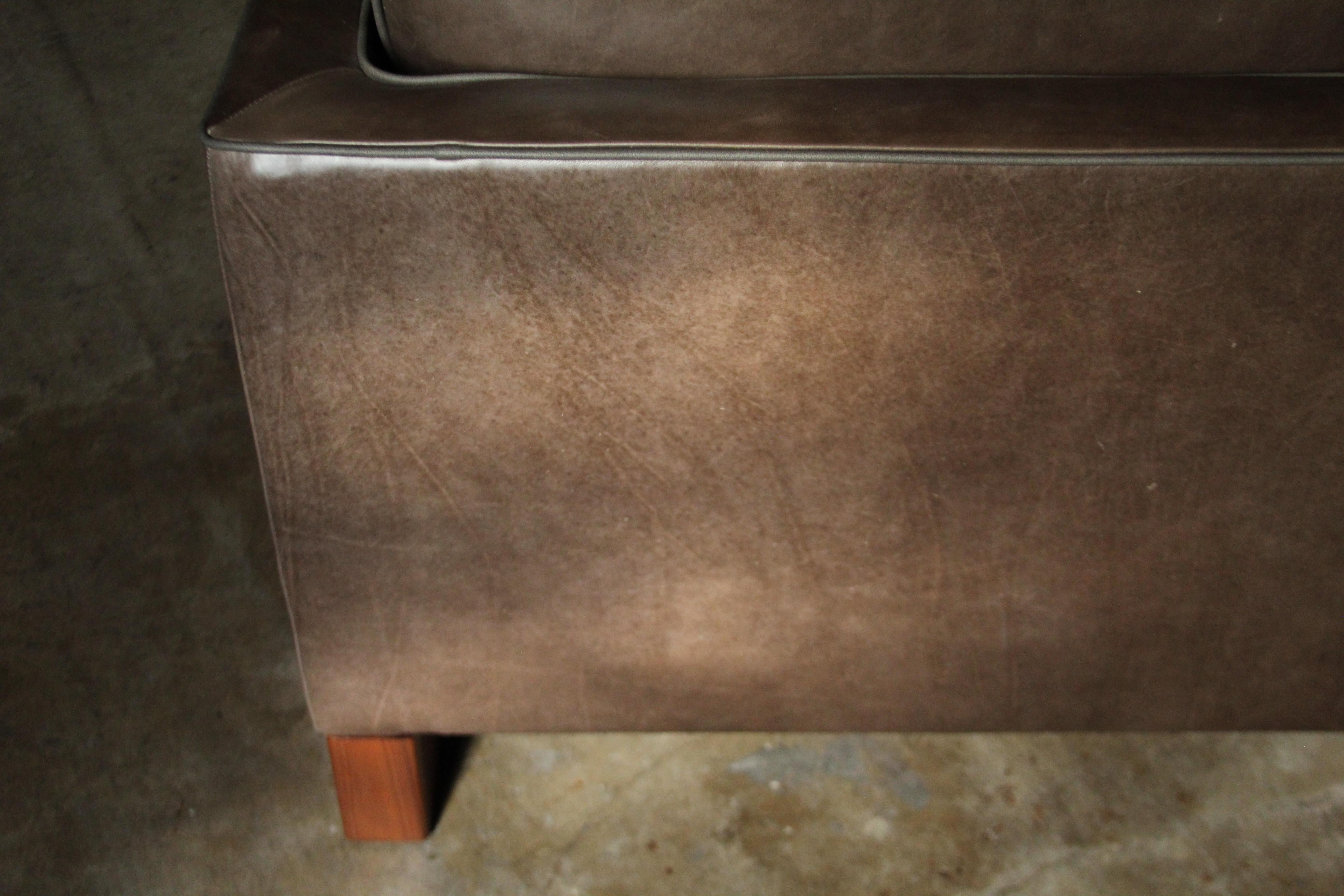 Ludwig Mies van der Rohe Leather and Mahogany Club Chair, 1940s 7