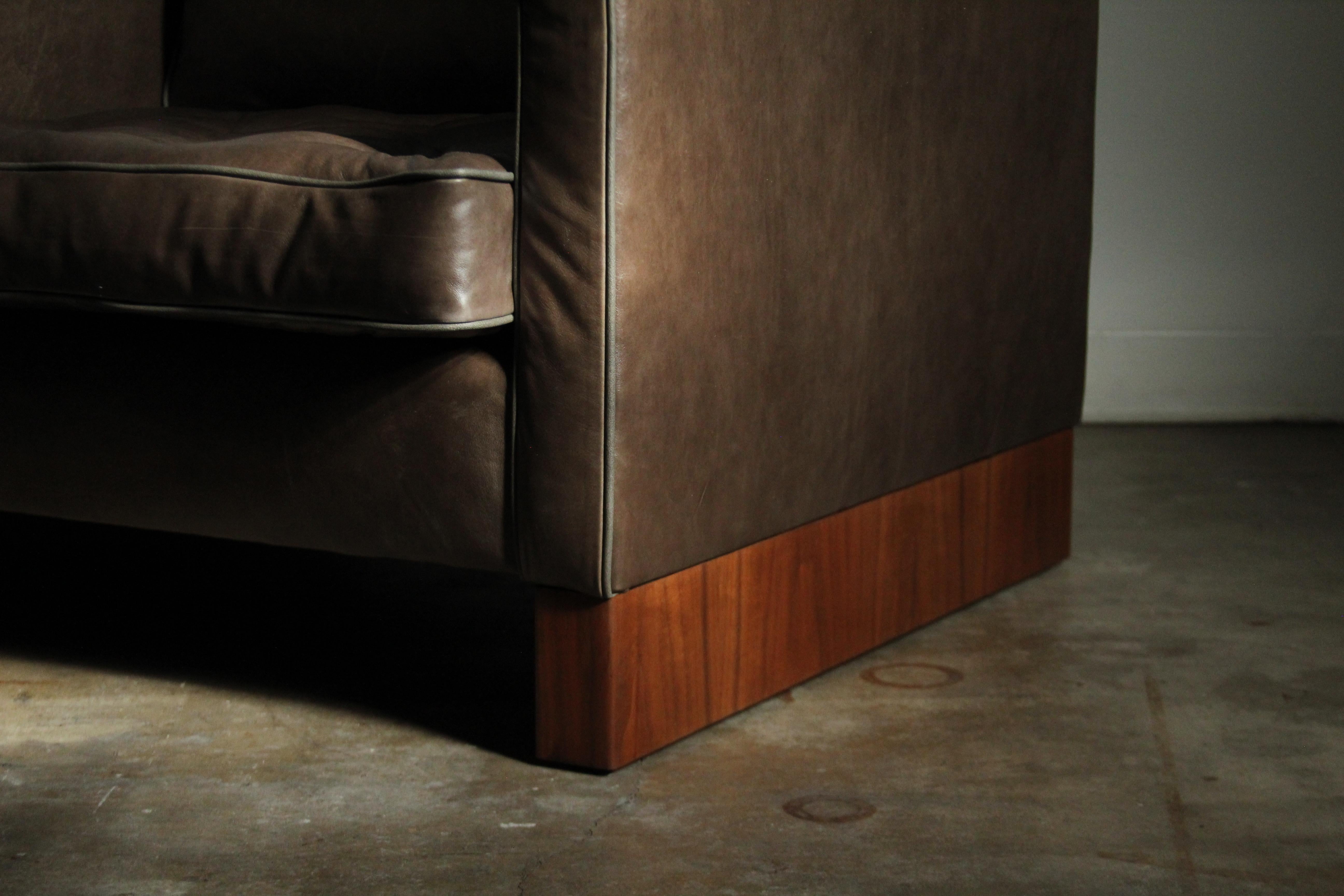 American Ludwig Mies van der Rohe Leather and Mahogany Club Chair, 1940s