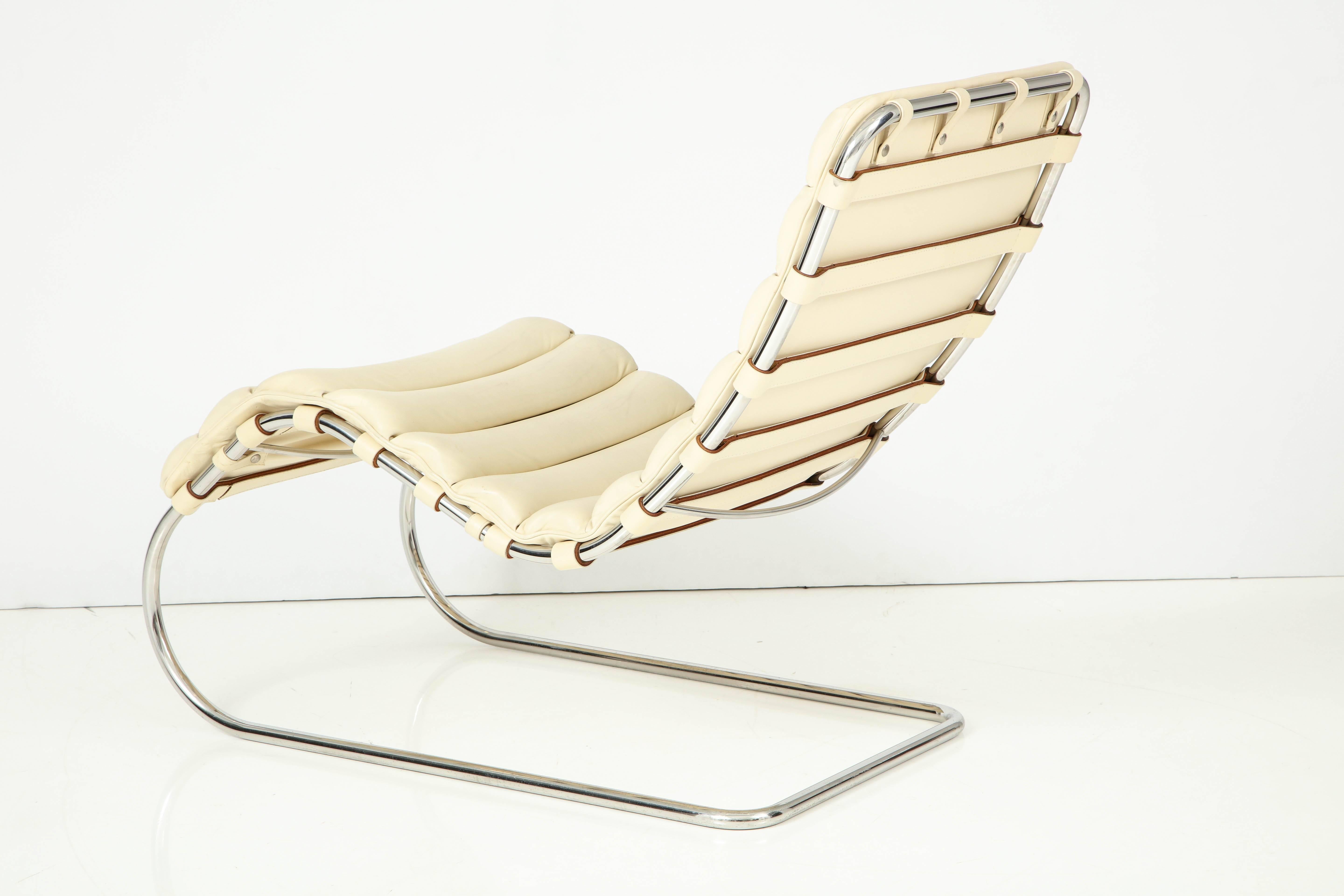 Stainless Steel Ludwig Mies van der Rohe MR Chaise for Knoll, circa 1980s