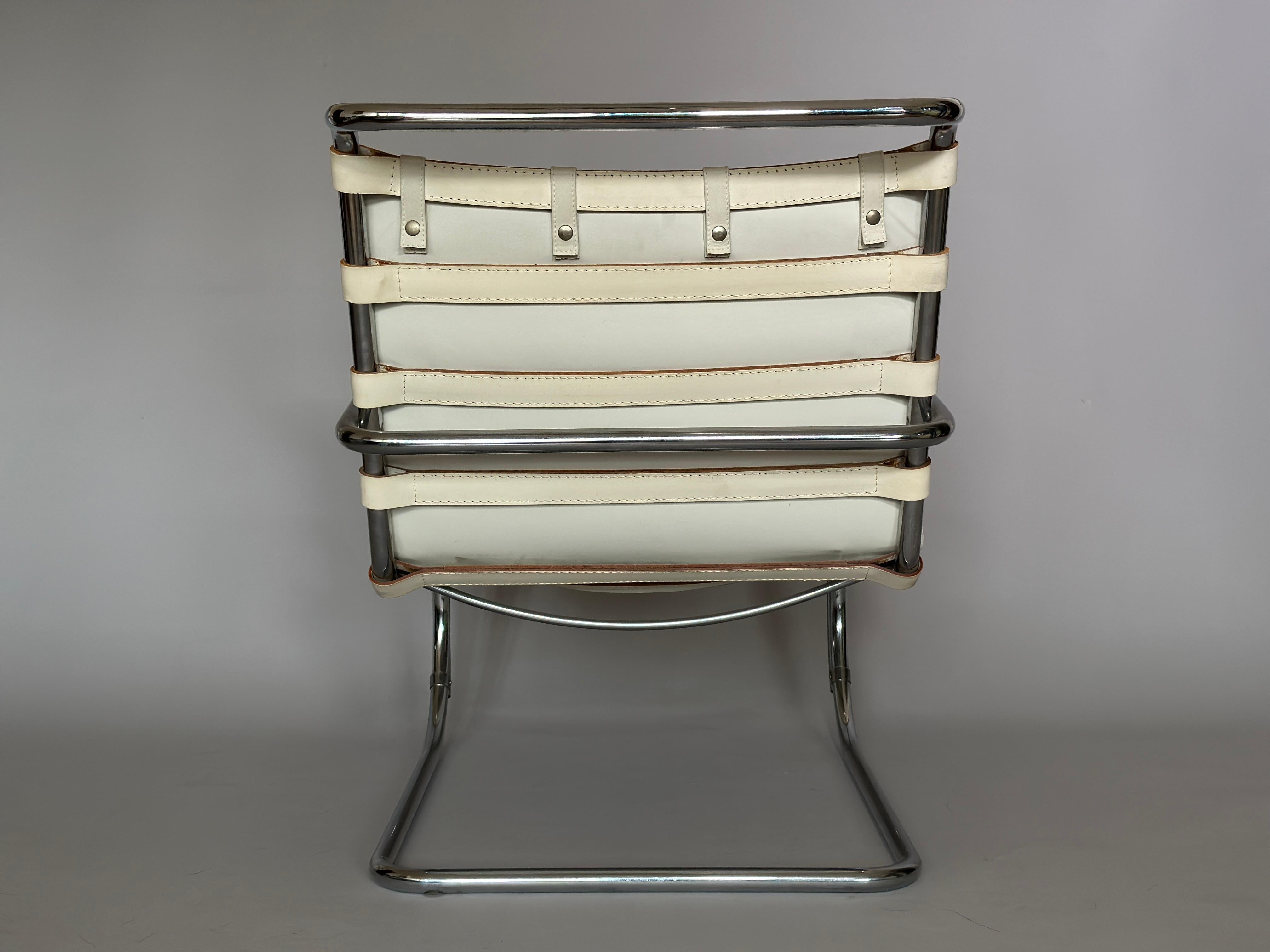 Ludwig Mies Van Der Rohe Mr. Longue Chair 1970s In Good Condition For Sale In Čelinac, BA