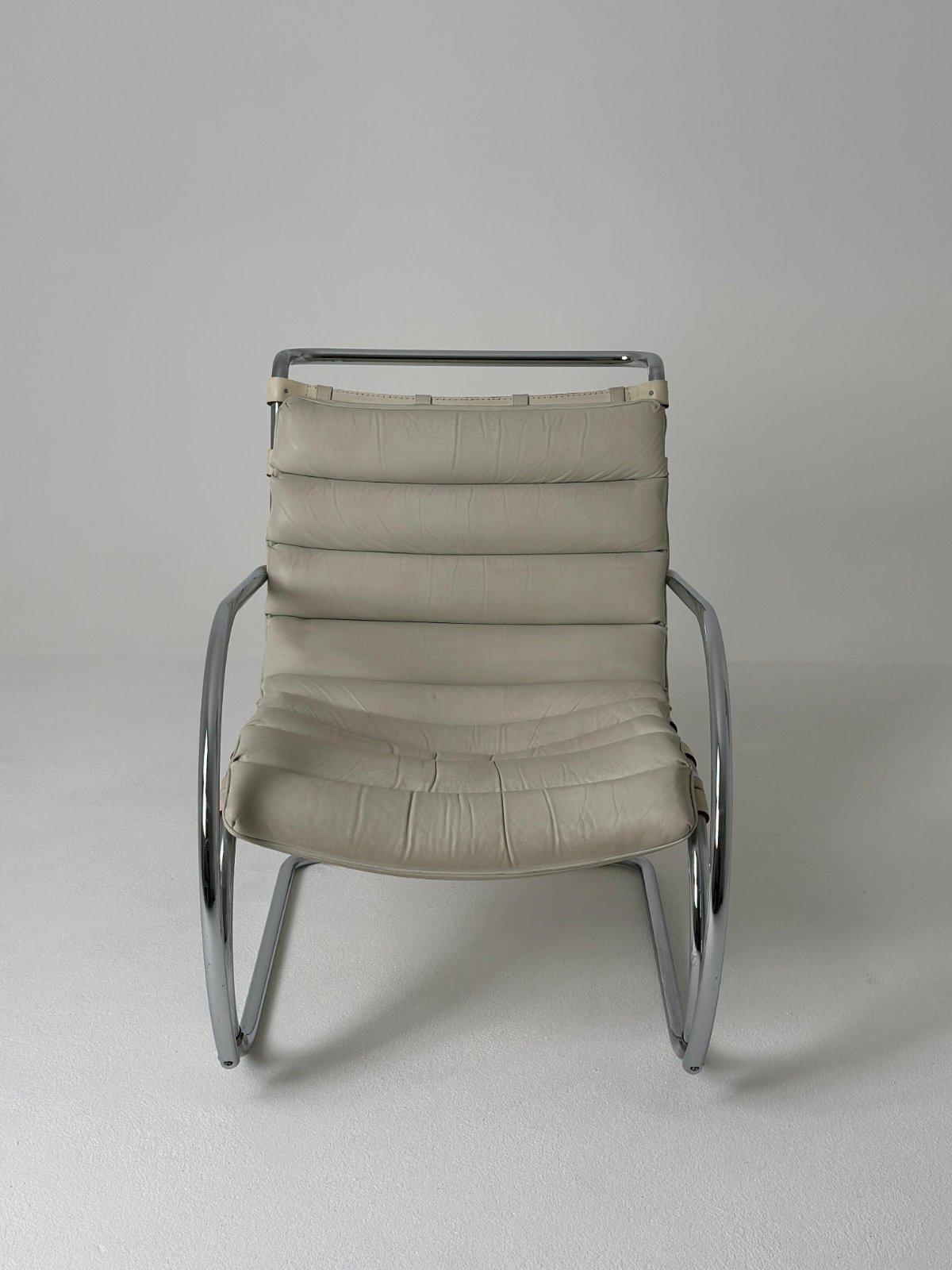Bauhaus Ludwig Mies Van der Rohe Mr. Longue Chair