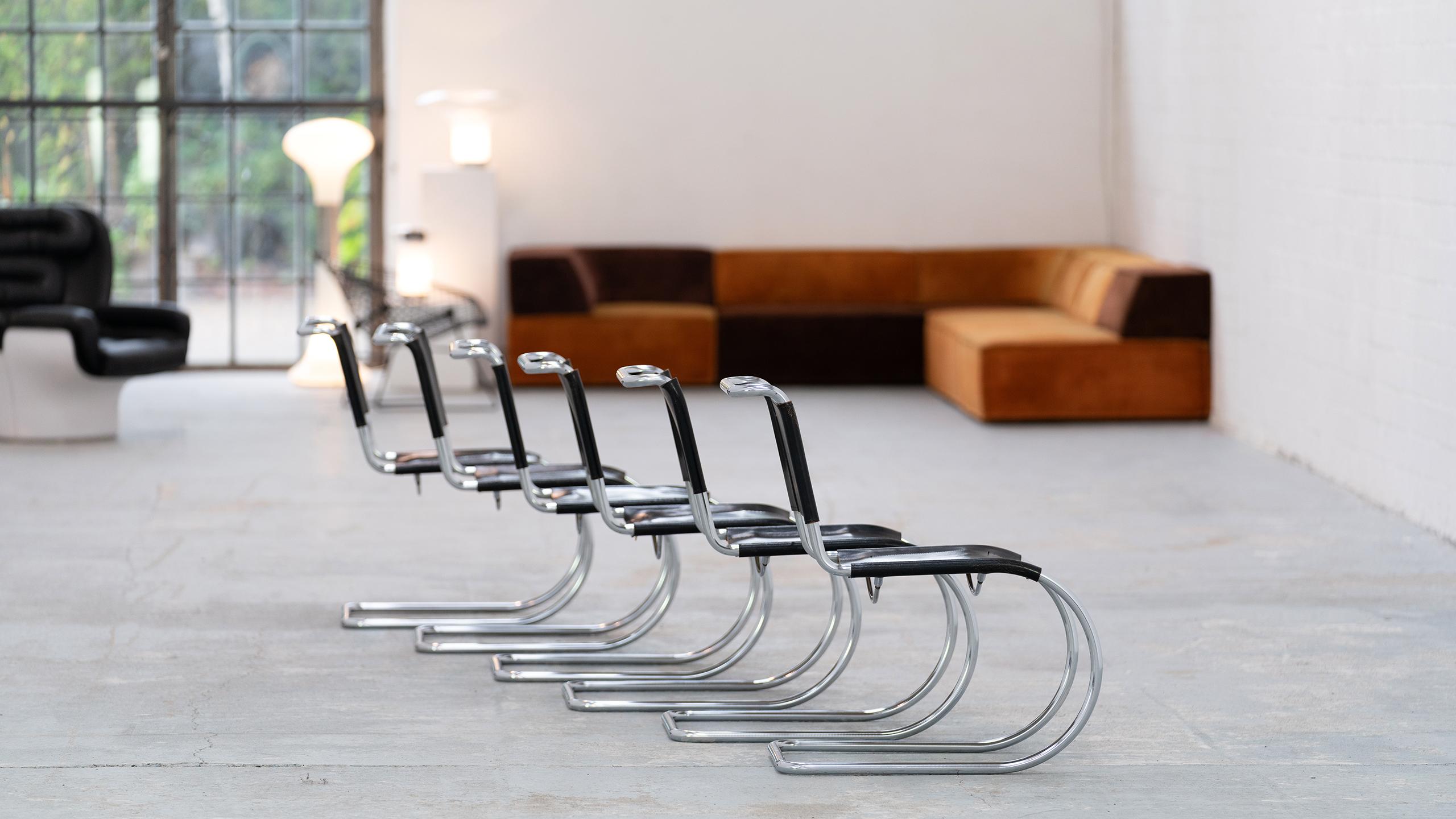 Ludwig Mies van der Rohe, MR10 Cantilever Chair, Black Leather for Thonet, 1927 6