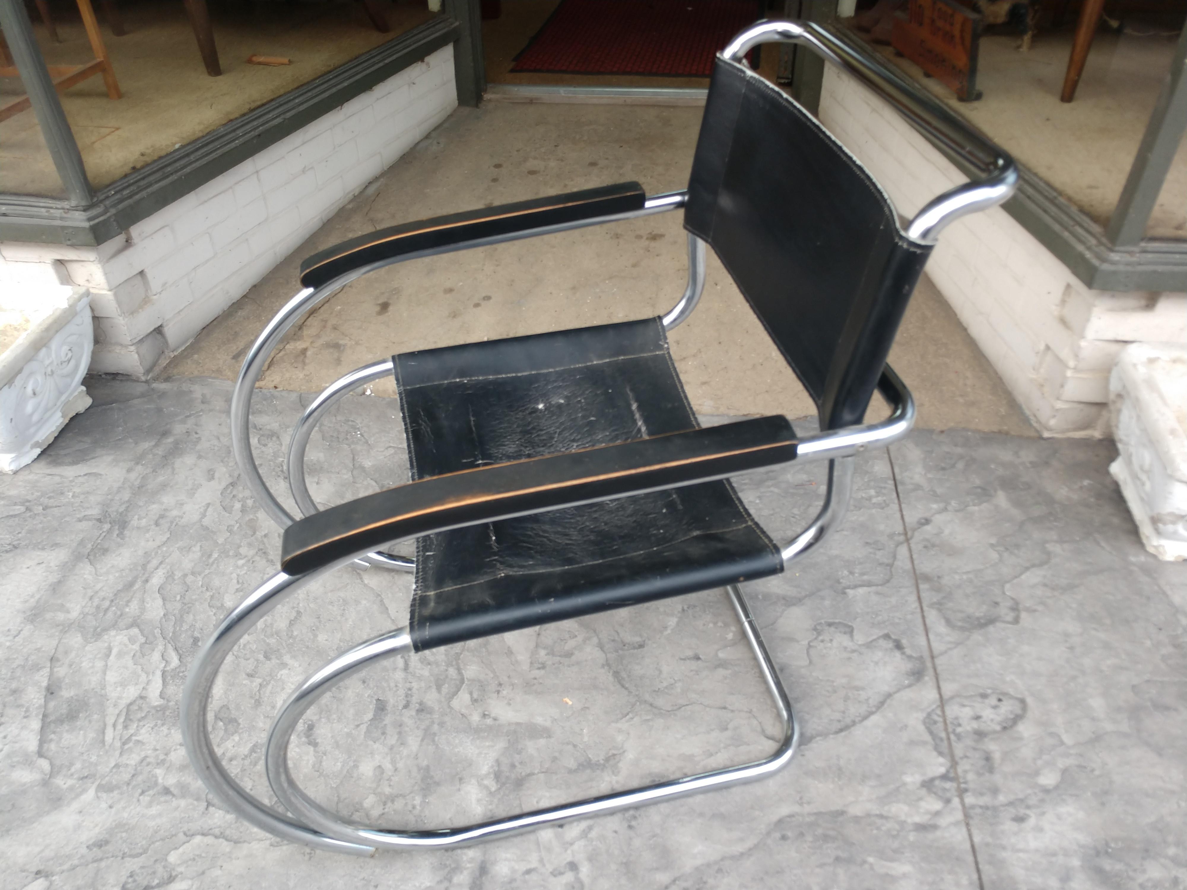 Ludwig Mies van der Rohe MR20 Mid Century Modern Cantilevered Arm Chair In Good Condition In Port Jervis, NY