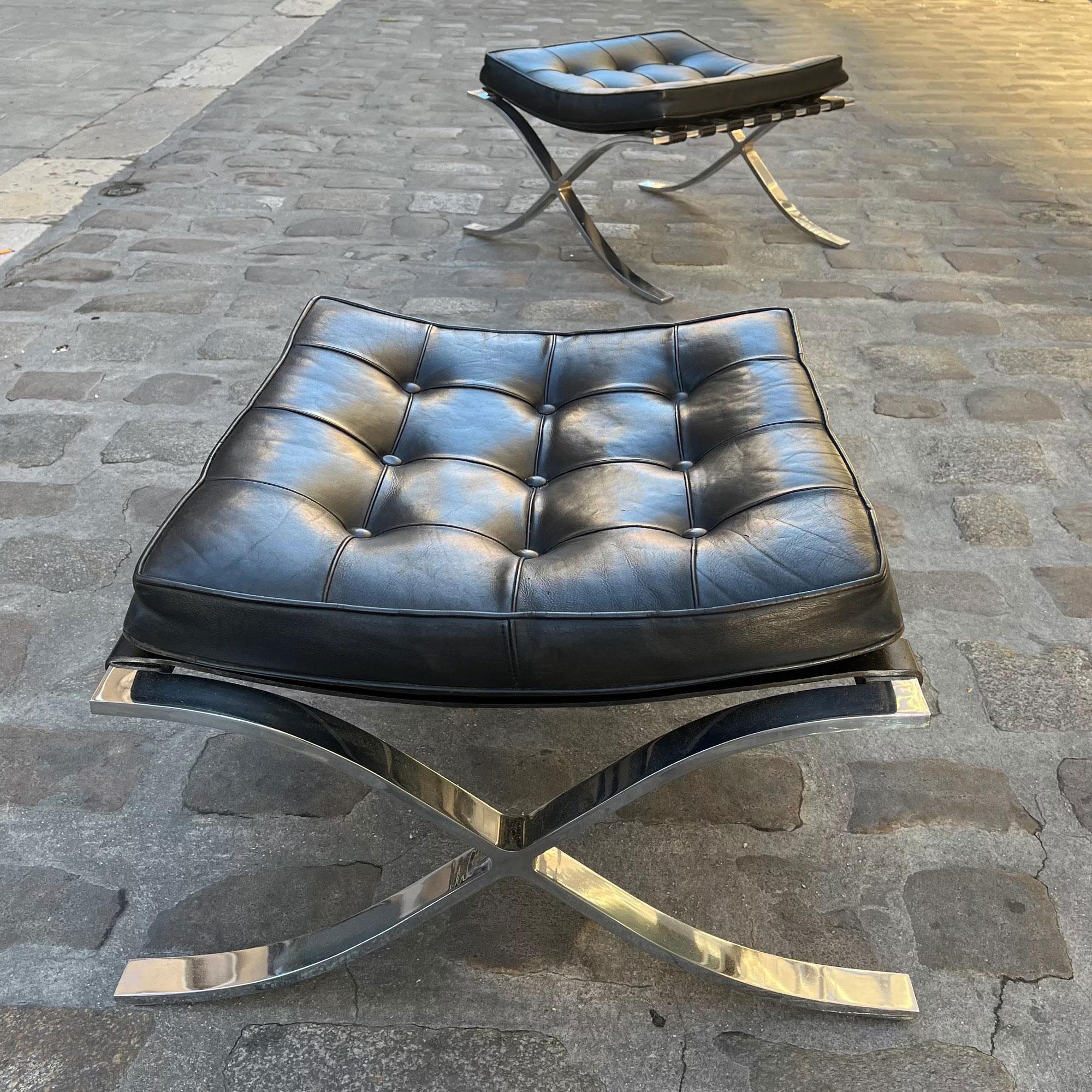 Ludwig Mies van der Rohe paire of Barcelona and ottoman 3