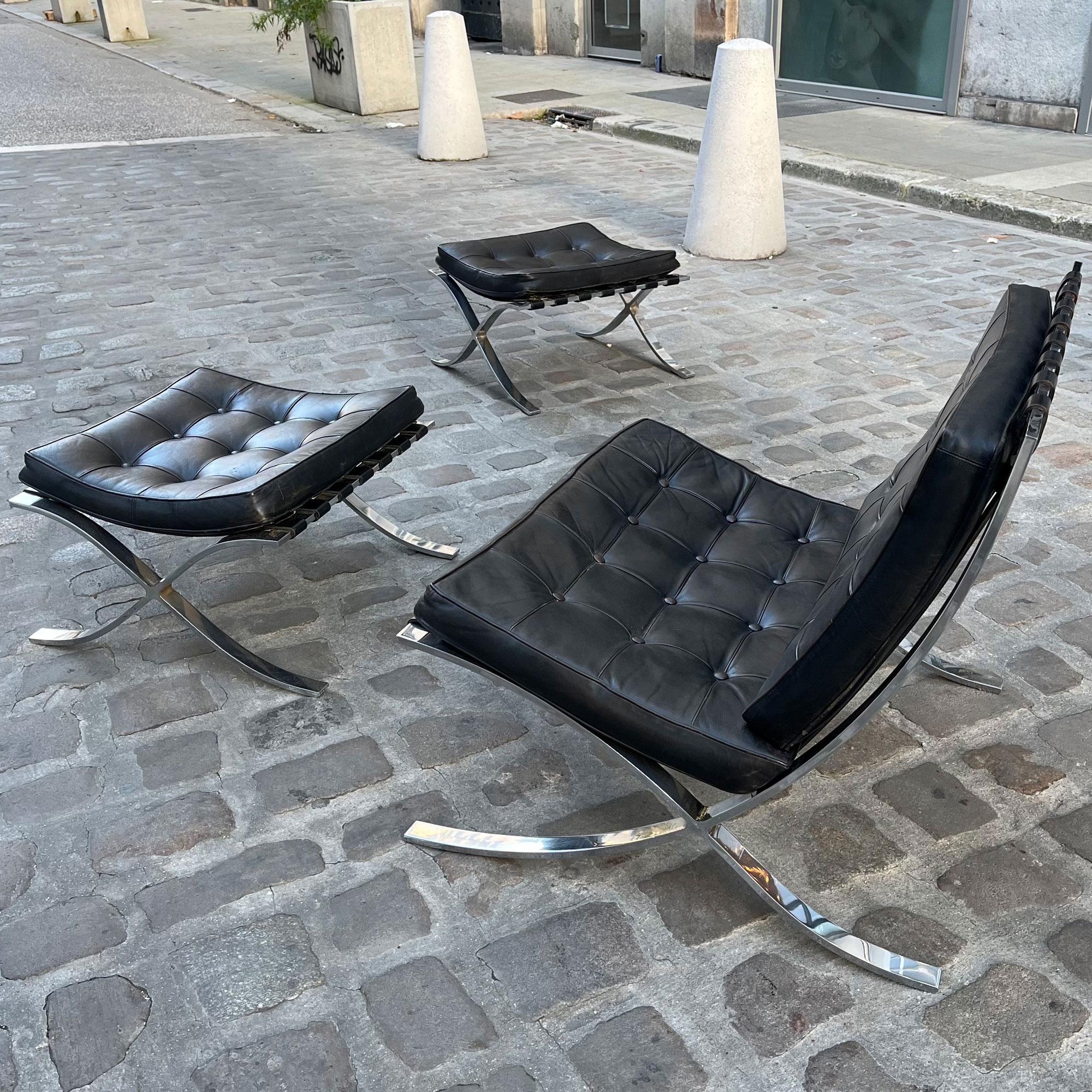 Leather Ludwig Mies van der Rohe paire of Barcelona and ottoman