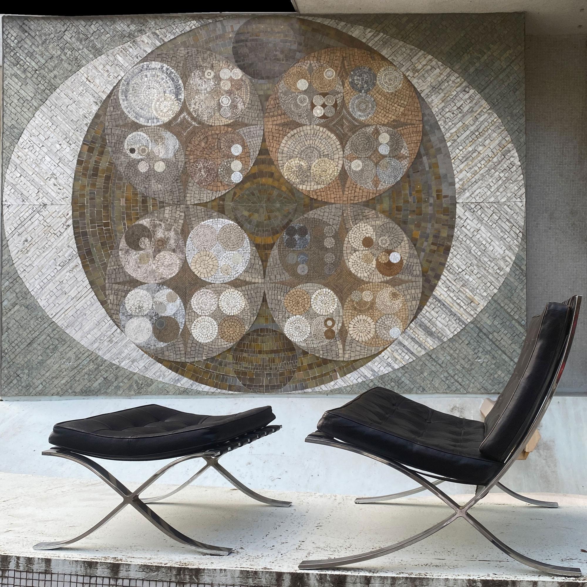 Ludwig Mies van der Rohe paire of Barcelona and ottoman 2