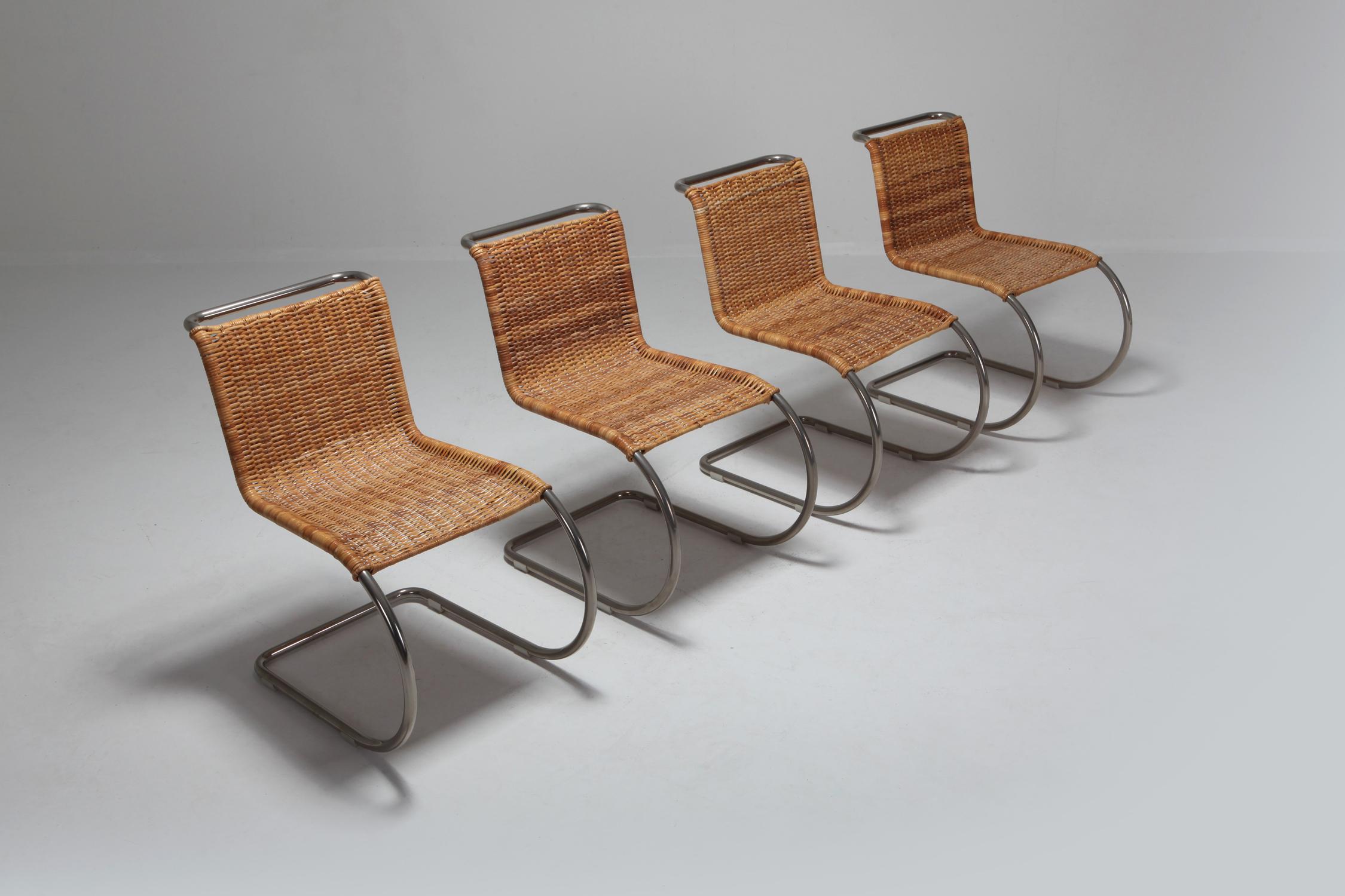 Mies van der Rohe Weissenhof Stuhl B42 von Tecta:: neue Sitzfläche aus Rohr und Gestell aus vernickeltem Stahl. 
entworfen 1927:: hergestellt 1982. 
