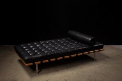 Ludwig Mies Van Der Rohe, Vintage Barcelona Daybed Knoll 1975 Black Leather