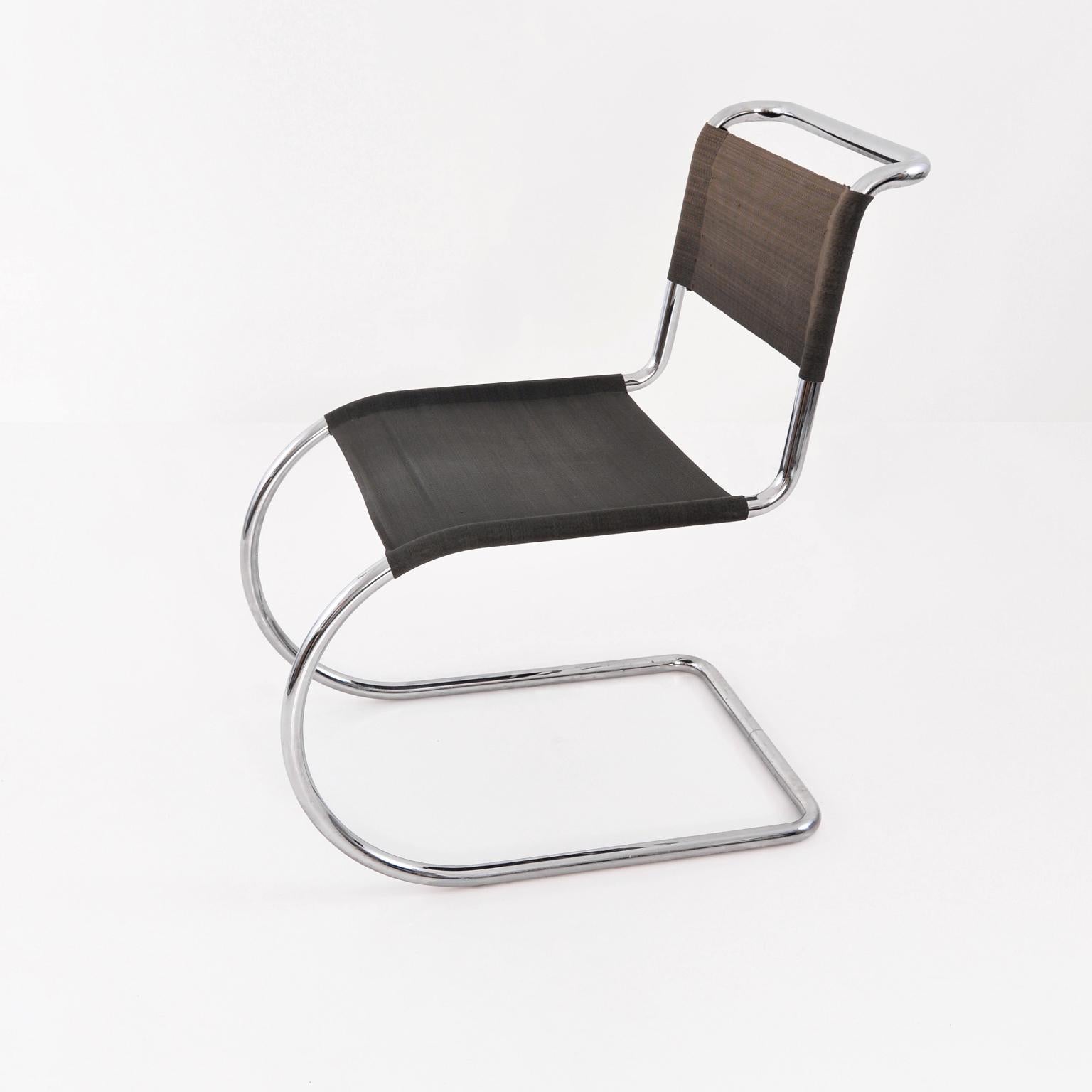 Plaqué Ludwig Mies van der Rohe Chaises Weißenhof MR 10 / MR 533 Fabriquées par Thonet en vente