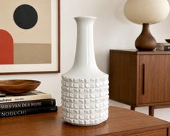 Ludwig Zepner für Meissen: Moderne weiße Porzellanvase mit Relief, Deutschland, 1970er Jahre
