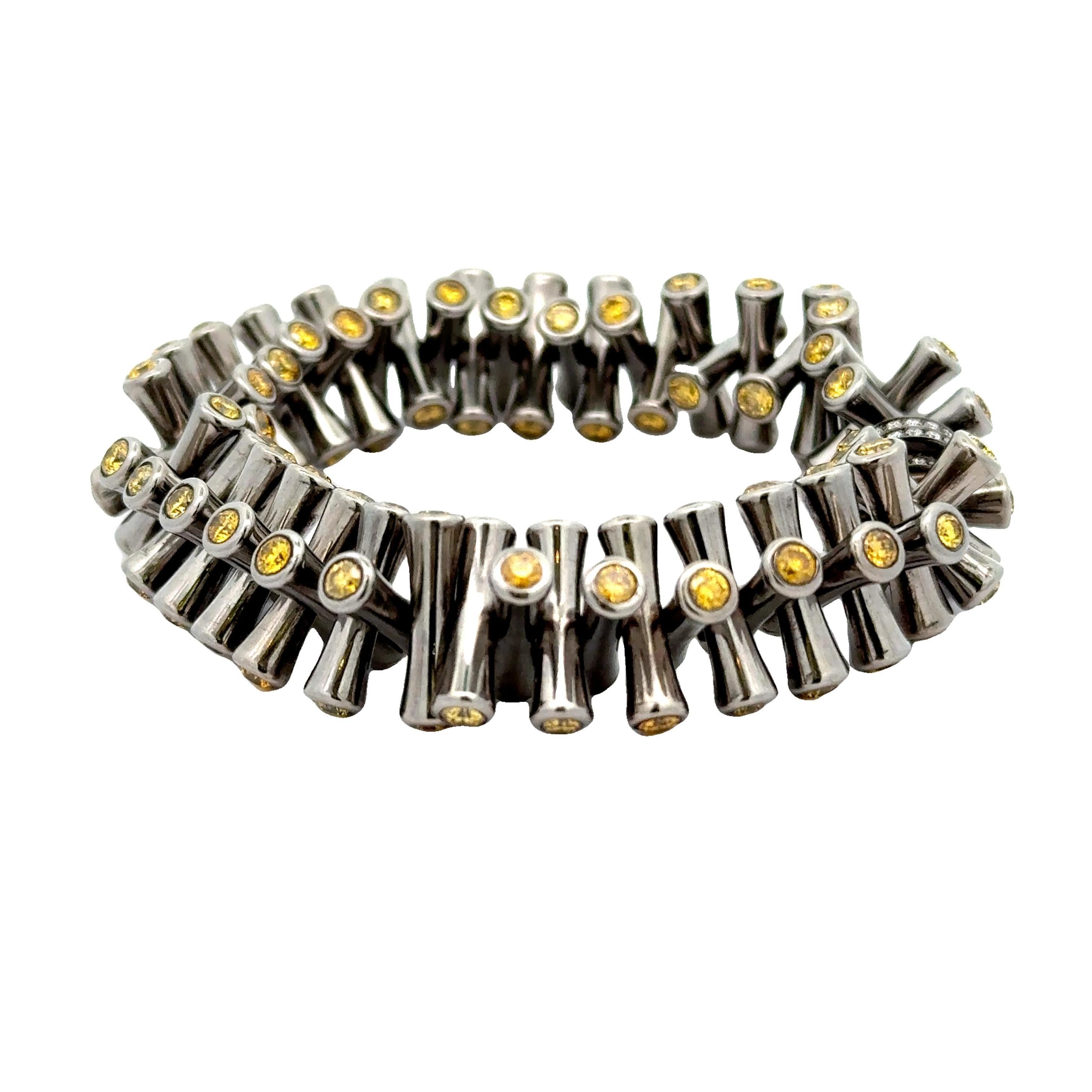 Contemporain Bracelet extensible Lugano Fancy Yellow Diamond en titane, certifié GIA en vente