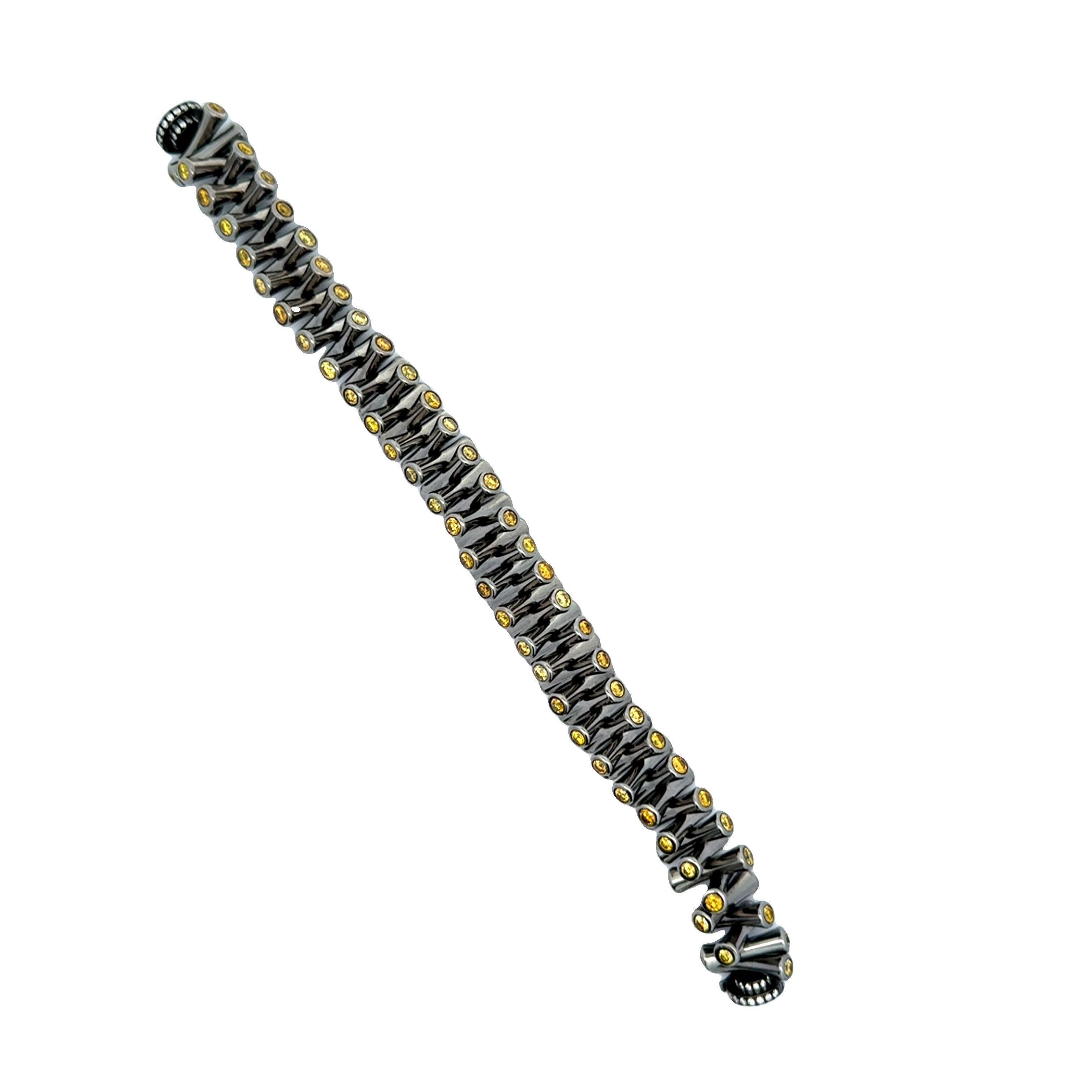 Bracelet extensible Lugano Fancy Yellow Diamond en titane, certifié GIA Excellent état - En vente à Beverly Hills, CA