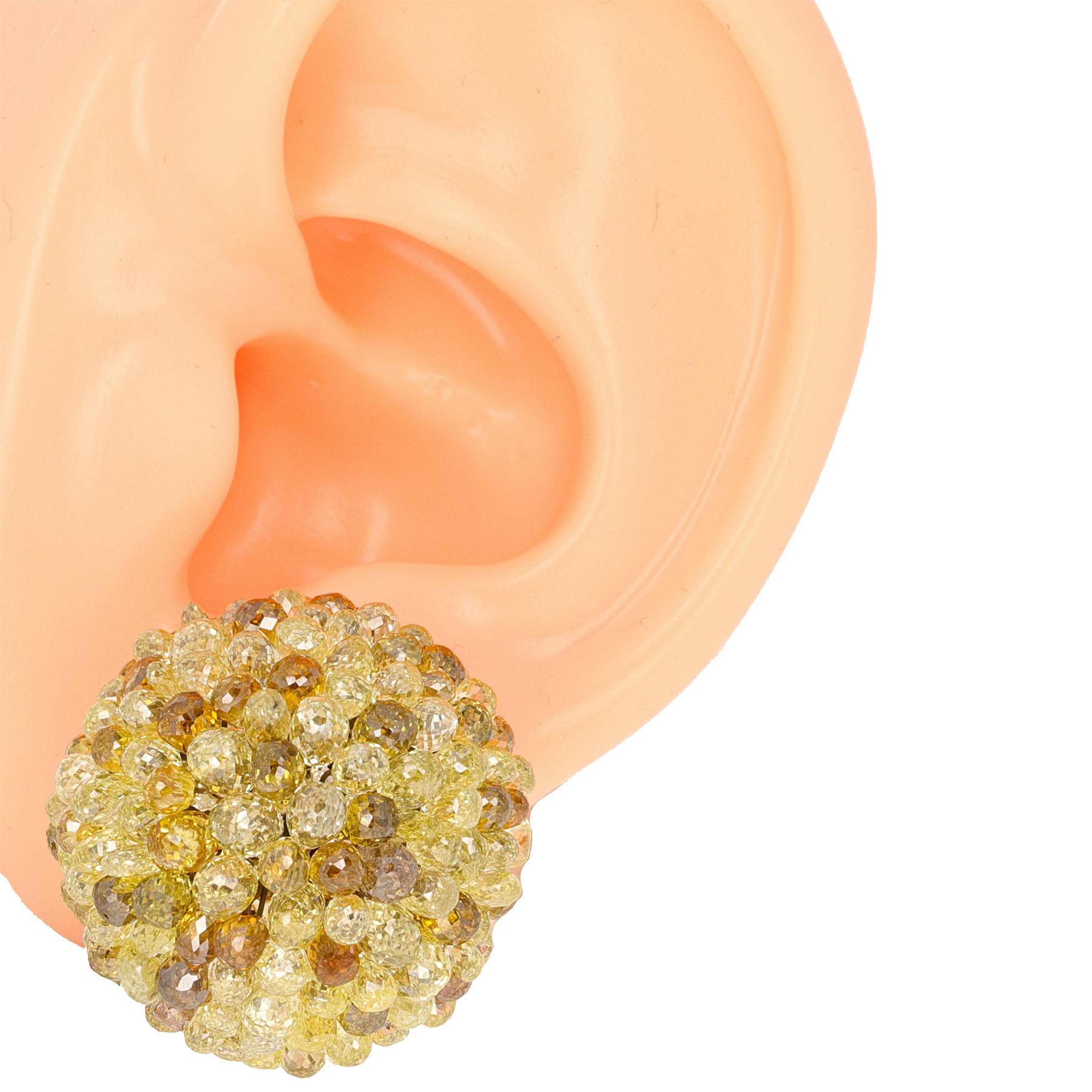 Lugano Briolette-Ohrringe mit ausgefallenen farbigen Diamanten im Angebot 1