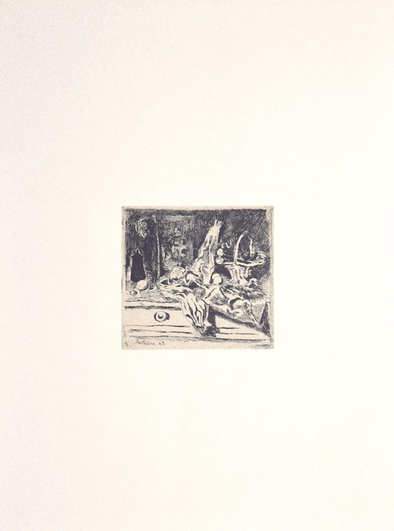 Still Life ist ein Original-Fotolithografie-Kunstwerk des italienischen Künstlers Luigi Bartolini aus dem Jahr 1942. 

Auf der Platte signiert und datiert.

Sehr guter Zustand.

Das Kunstwerk stellt ein Stillleben dar, das mit schnellen und sicheren