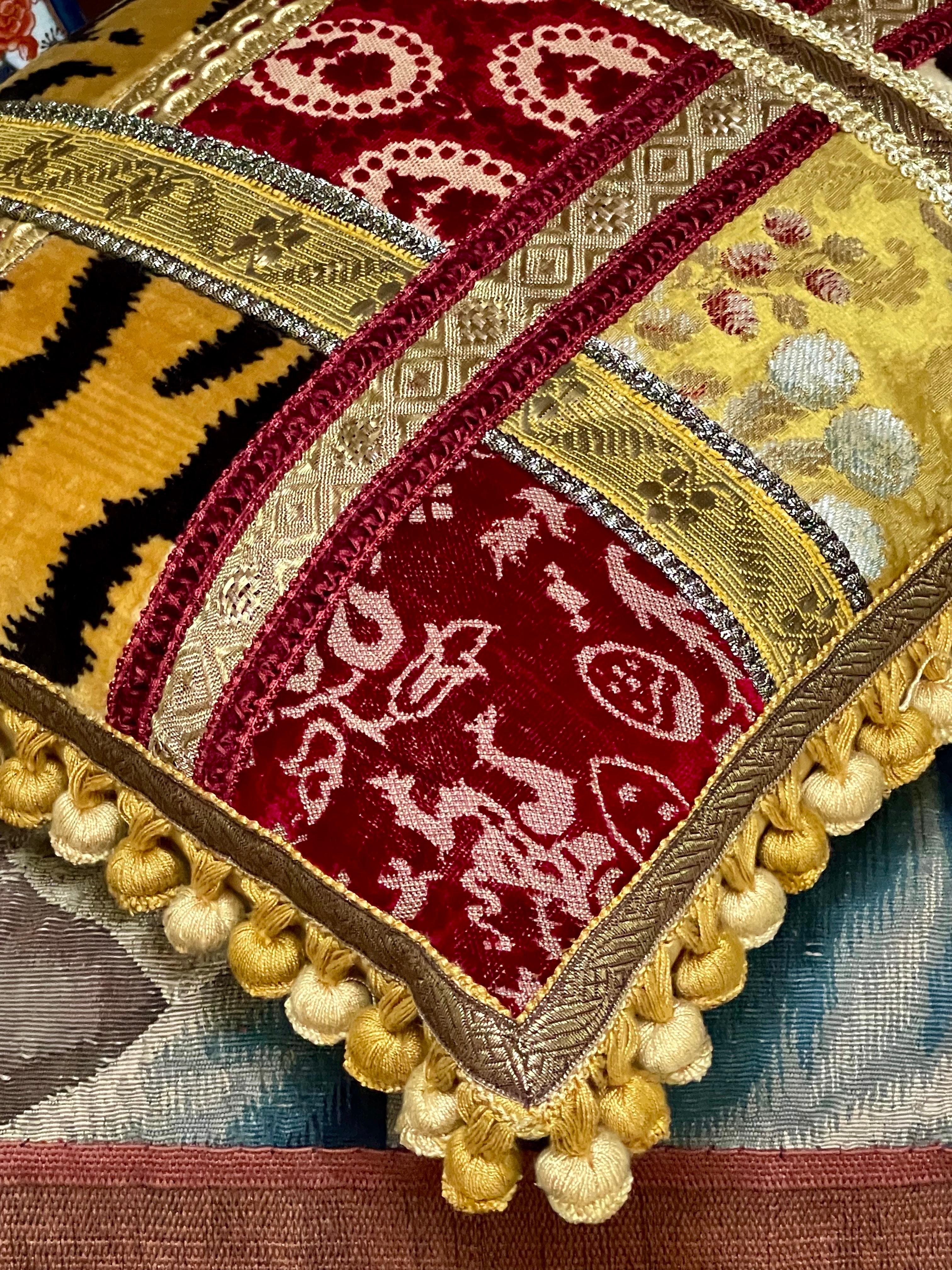 Hand-Crafted Luigi Bevilacqua Soprarizzo Silk Velvet Pillow For Sale