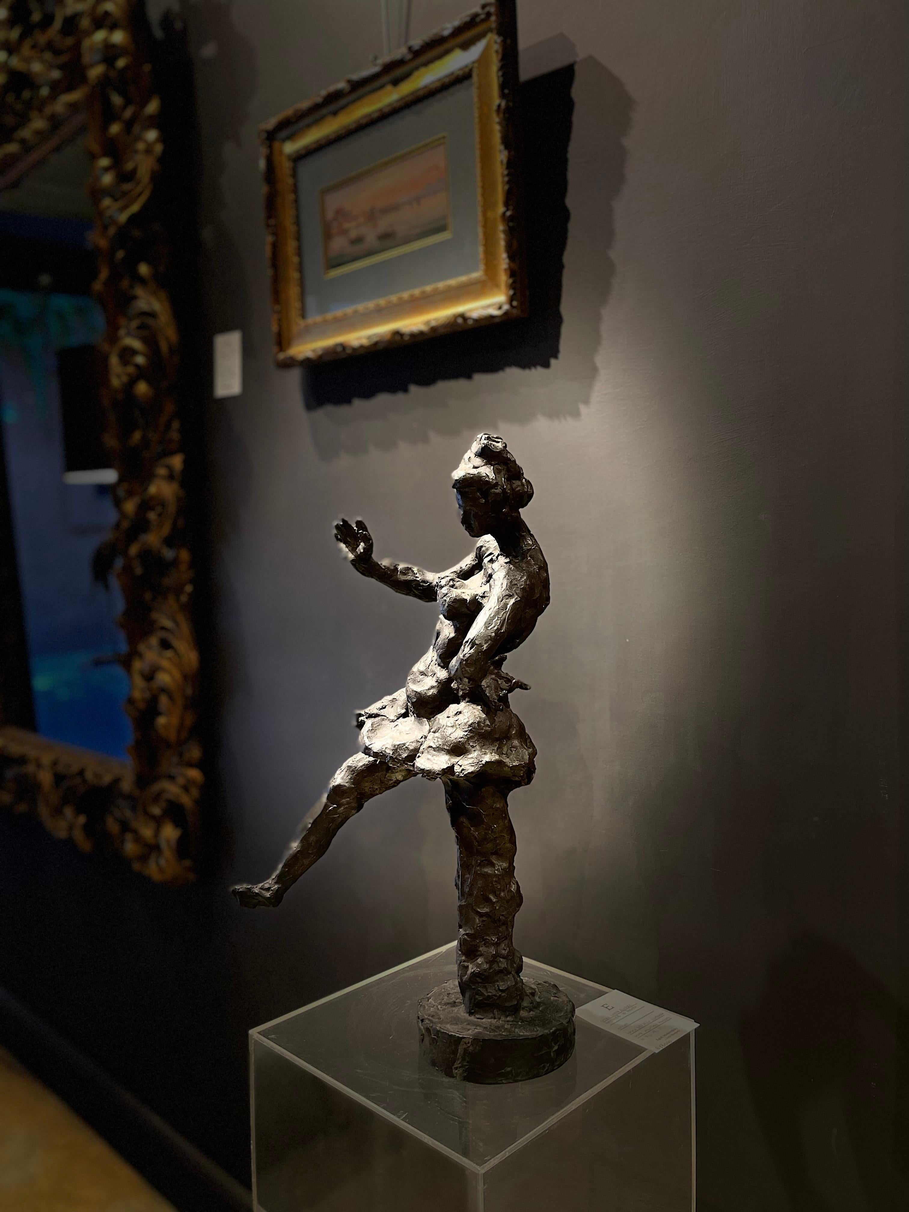 Sculpture en bronze cataloguée de Luigi Broggini en vente 11