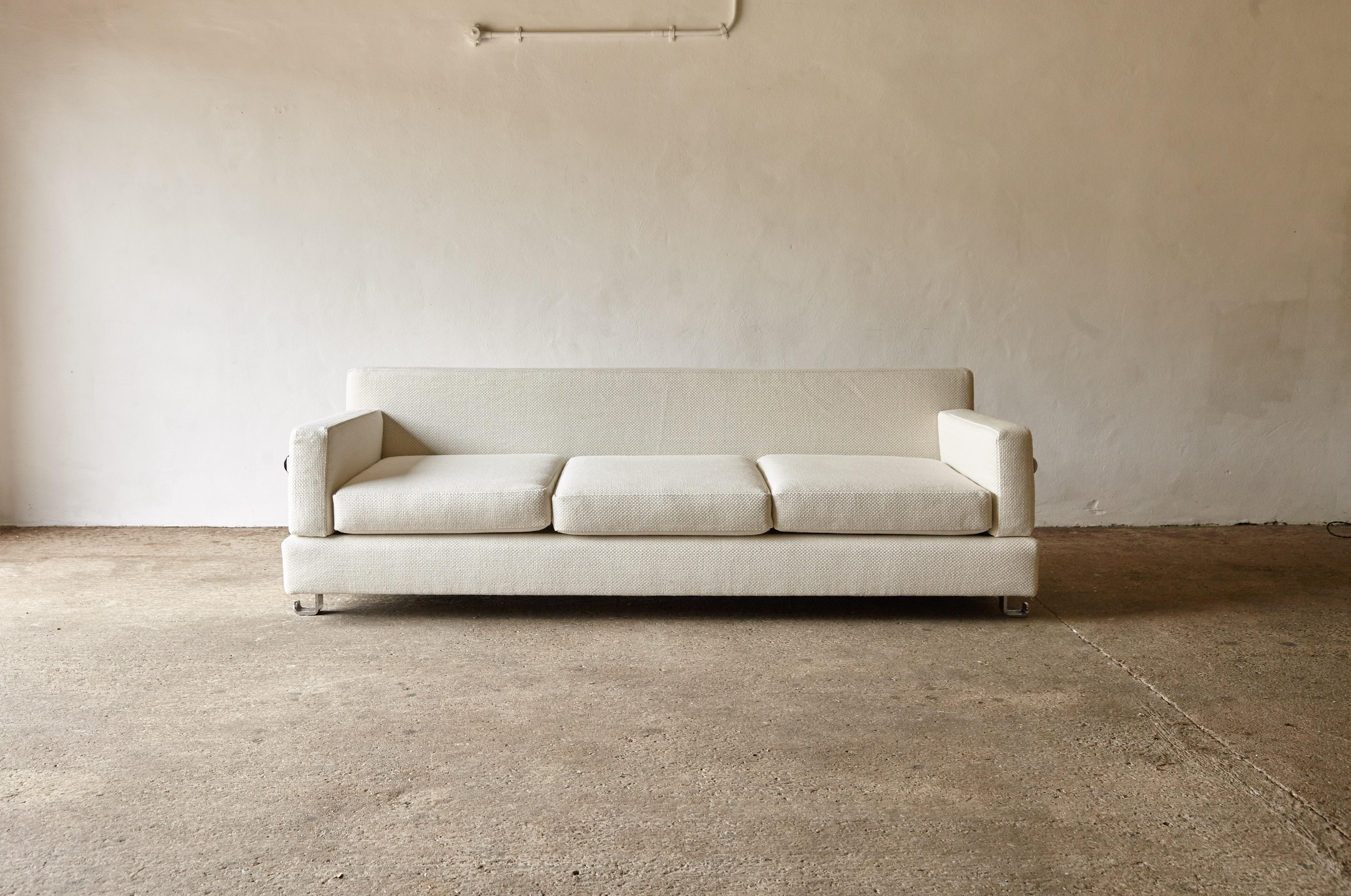 Mid-Century Modern Luigi Caccia Dominioni Fasce Cromate Sofa, Model P11, Azucena, Italy, 1960s