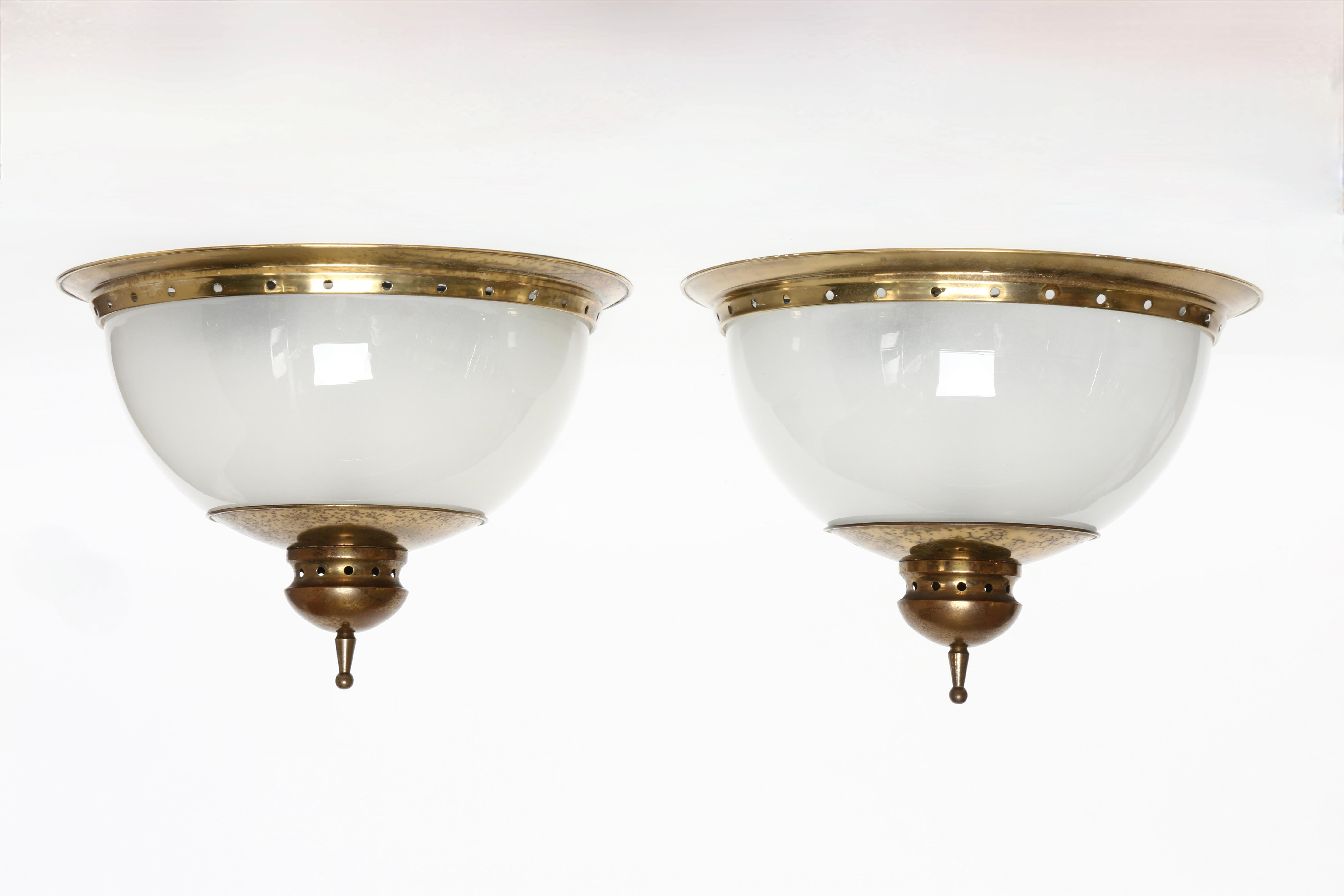 Mid-Century Modern Luigi Caccia Dominioni for Azucena Ceiling or Wall Light, Italy circa 1960s en vente