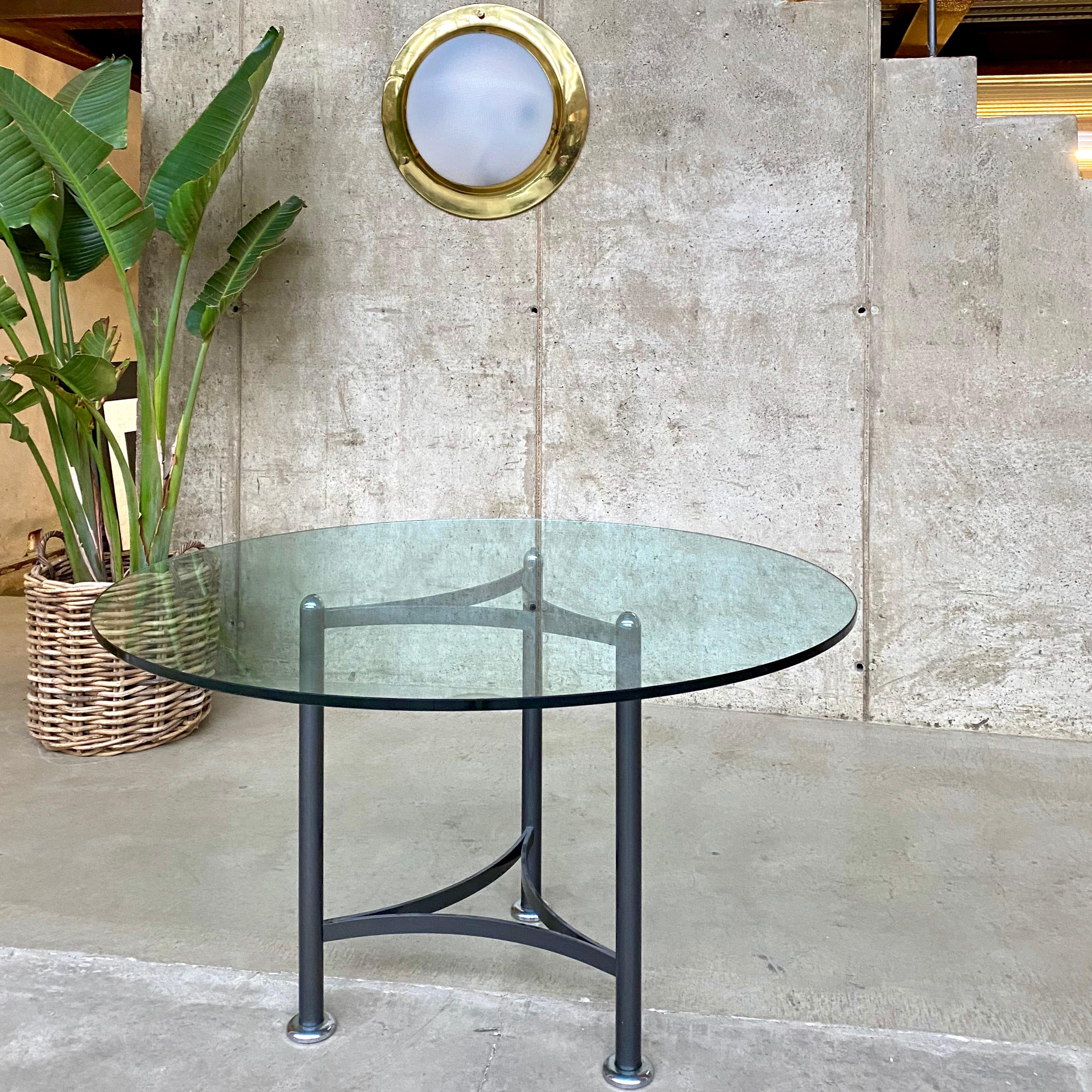 Mid-Century Modern Luigi Caccia Dominioni Glass Round Table for Azucena, 1970