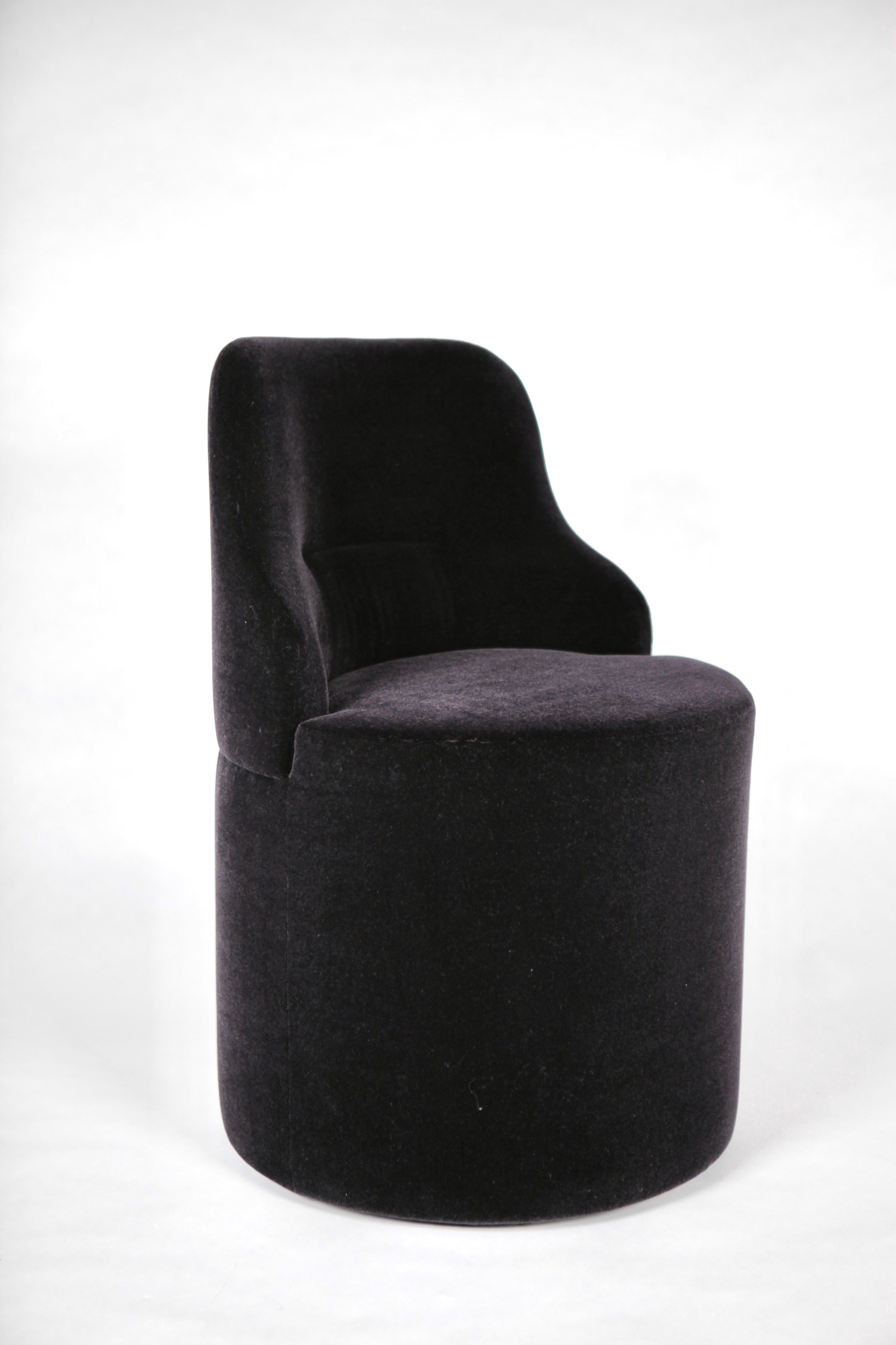 Luigi Caccia Dominioni, black mohair upholstered 'Manzoni' chair.
Edition Azucena.
Designed in 1975, Milano, Italy.
The chair is in excellent vintage condition.