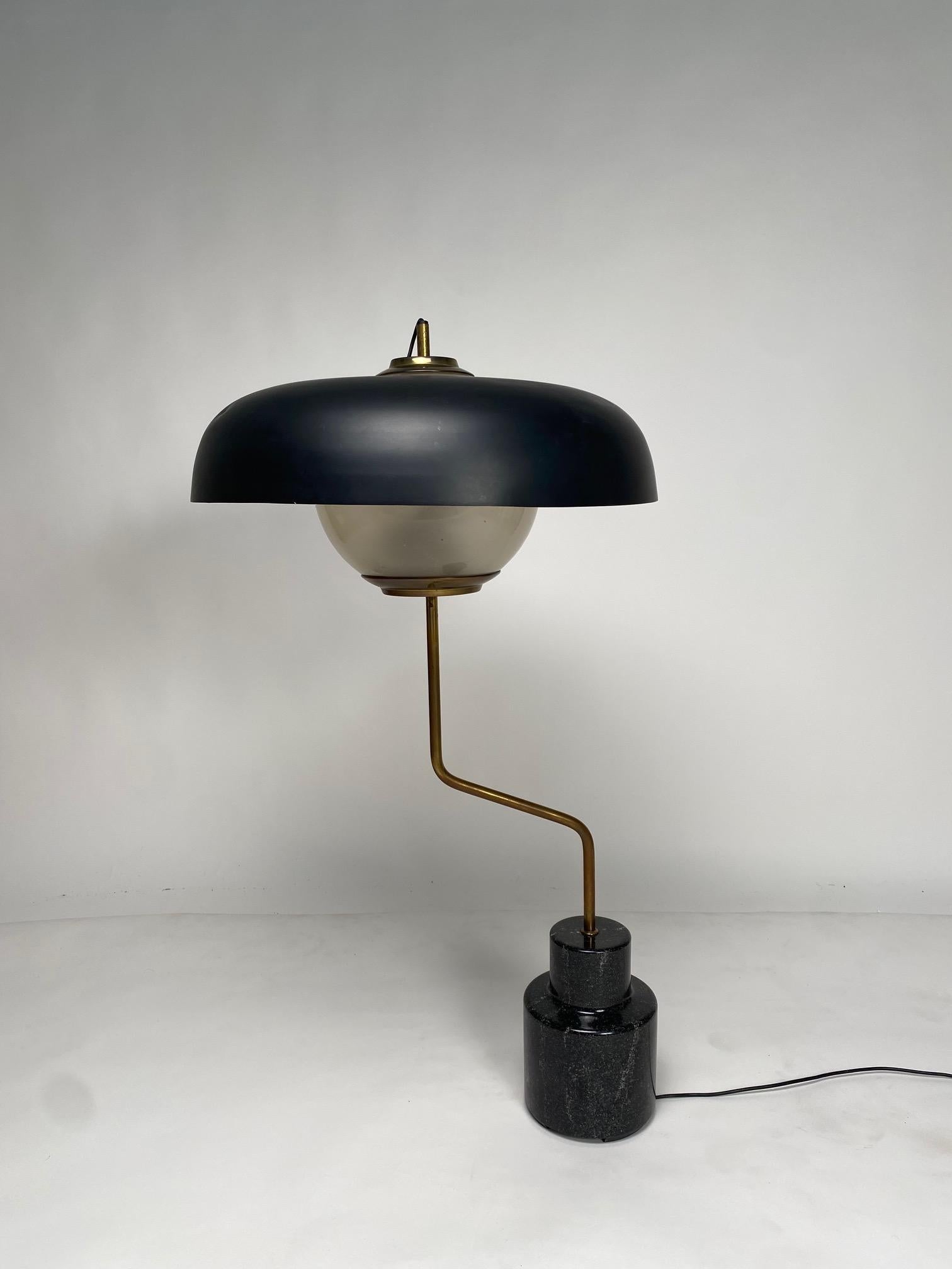 Luigi Caccia Dominioni Monumental Mikado table lamp (Brass Version)  Italy, 1960 For Sale 3