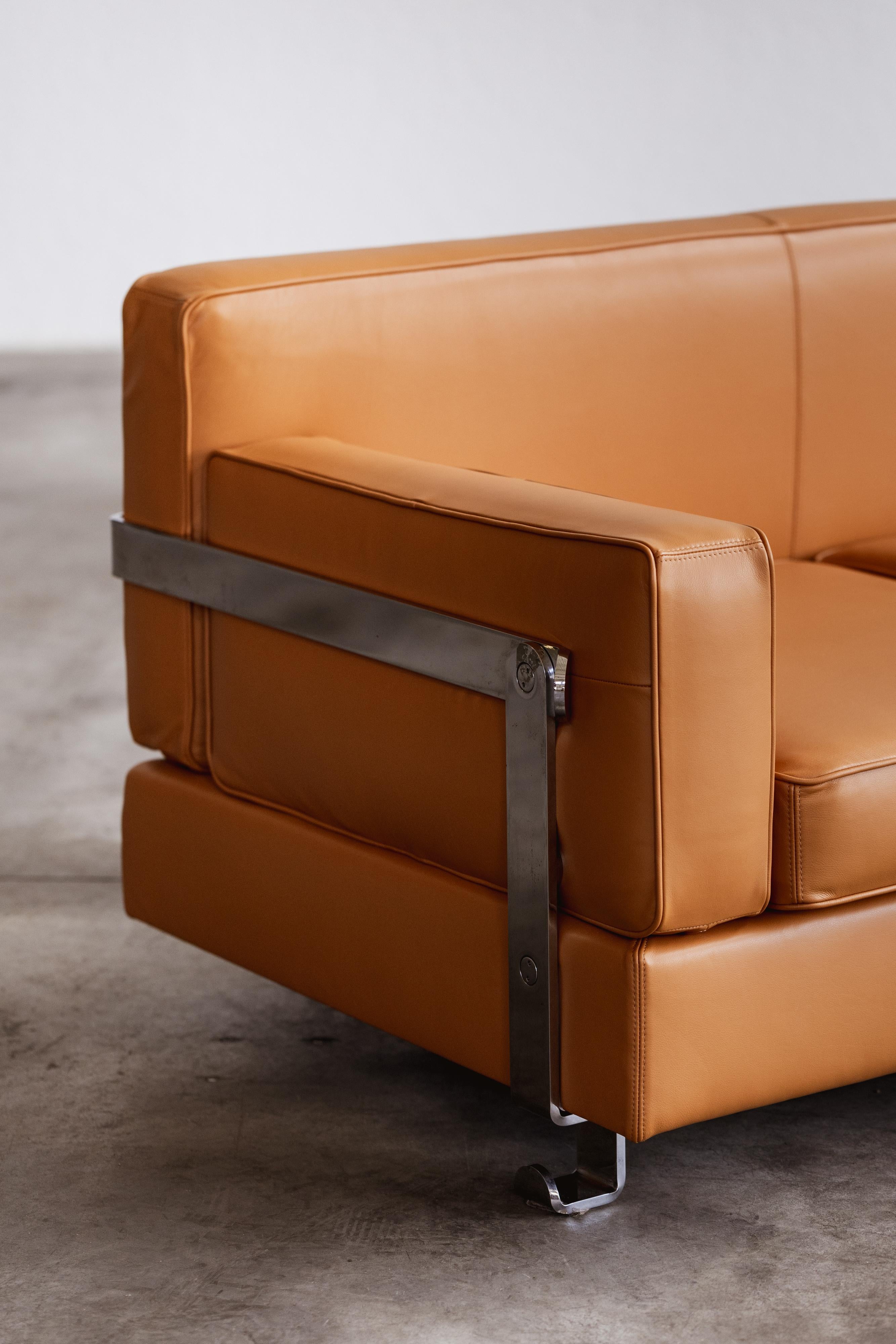 Mid-Century Modern Luigi Caccia Dominioni Canapé P11 