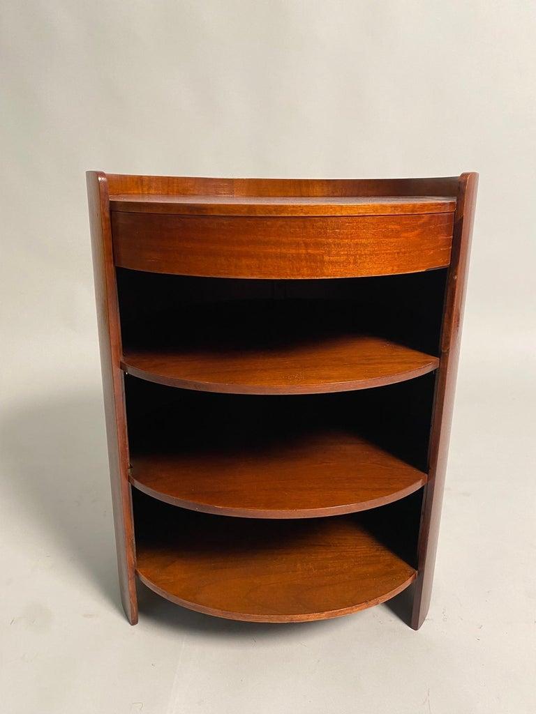Rare walnut wood nightstand (MB1 model), designed by the Italian architect Luigi Caccia Dominioni for the Azucena company. 
Like other works by the famous author, these bedside tables stand out for the absolute refinement of the design, as essential