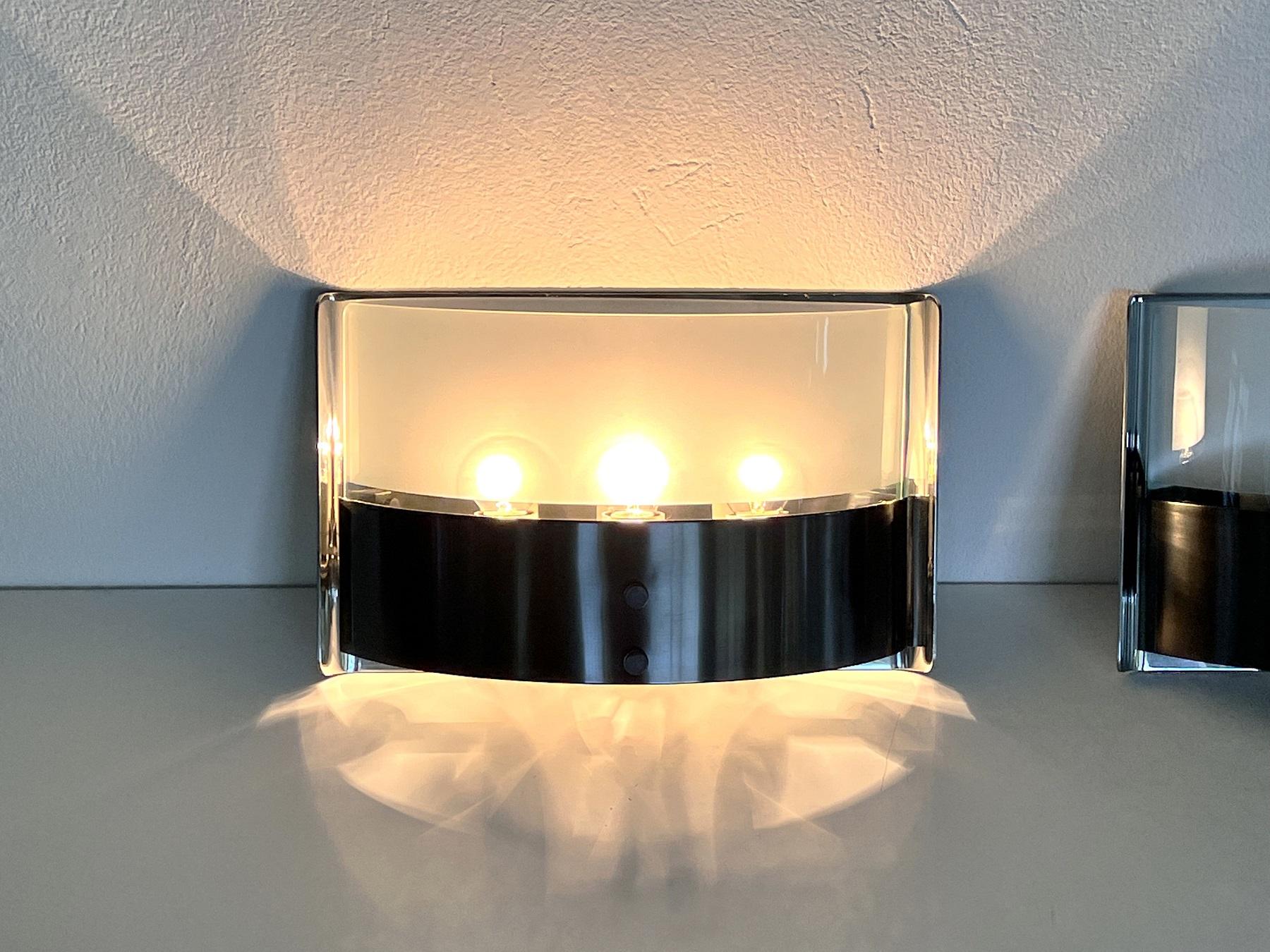 Luigi Caccia Dominioni Pair Wall Sconces LP19 Monaco in Steel and Glass, 1970s For Sale 5
