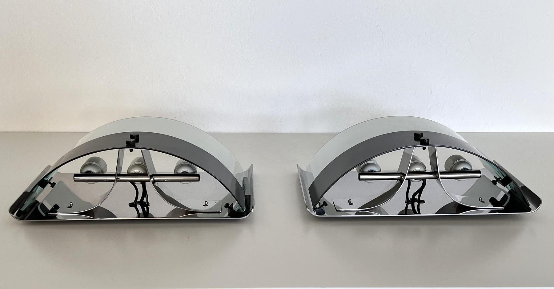 Luigi Caccia Dominioni Pair Wall Sconces LP19 Monaco in Steel and Glass, 1970s For Sale 2