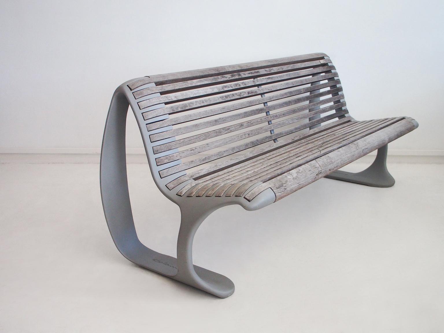 Outdoor bench designed by Luigi Colani in 2002 and produced by Westeifel Werke. Organically shaped cast aluminum frame, seat and back made of wooden slats. Signs of age and use-related wear.

Luigi Colani (1928 - 2019) was a German Industrial