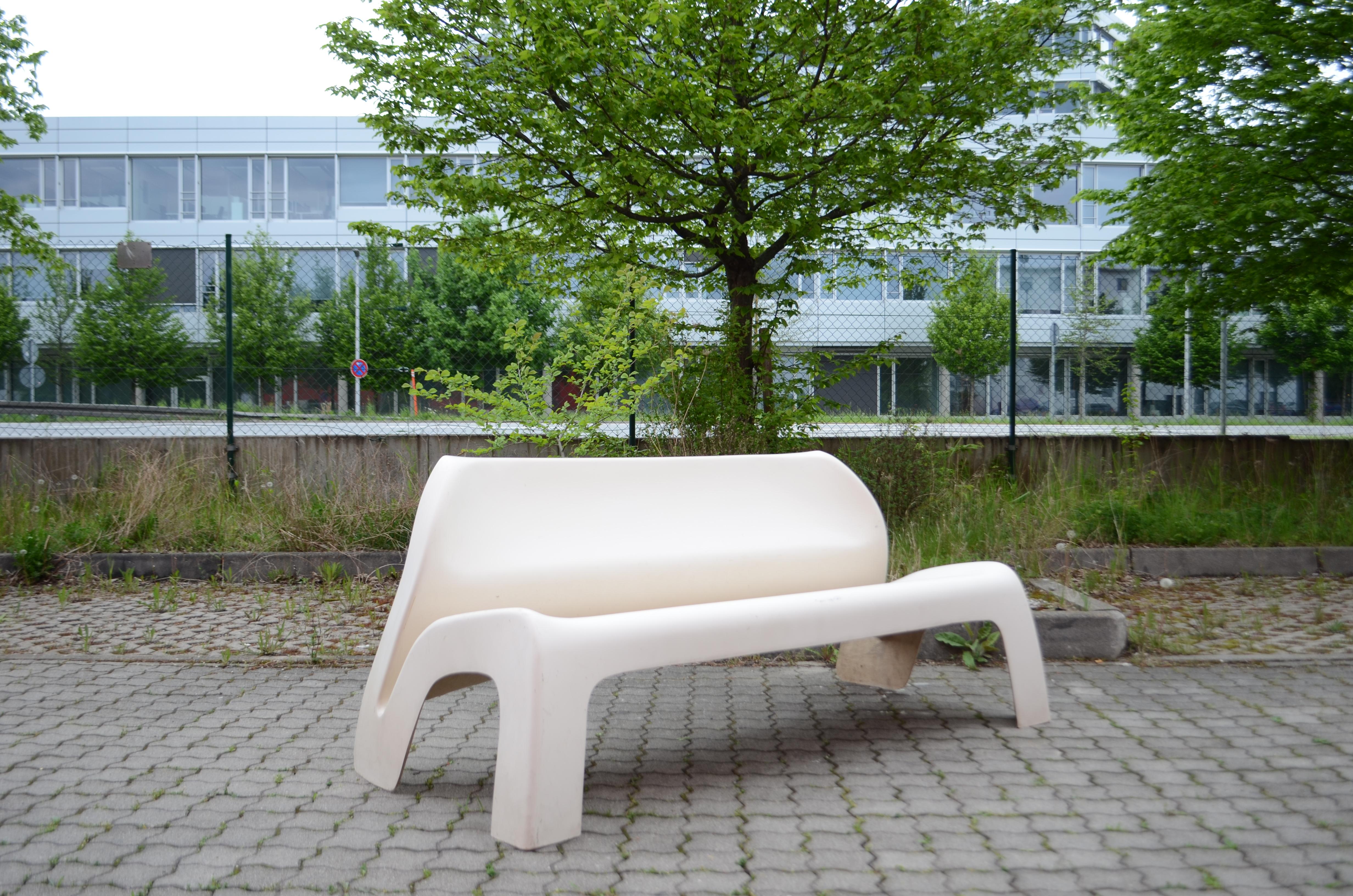 Luigi Colani Fiberglass Bench Sofa Garden Party for Heinz Essmann KG 5