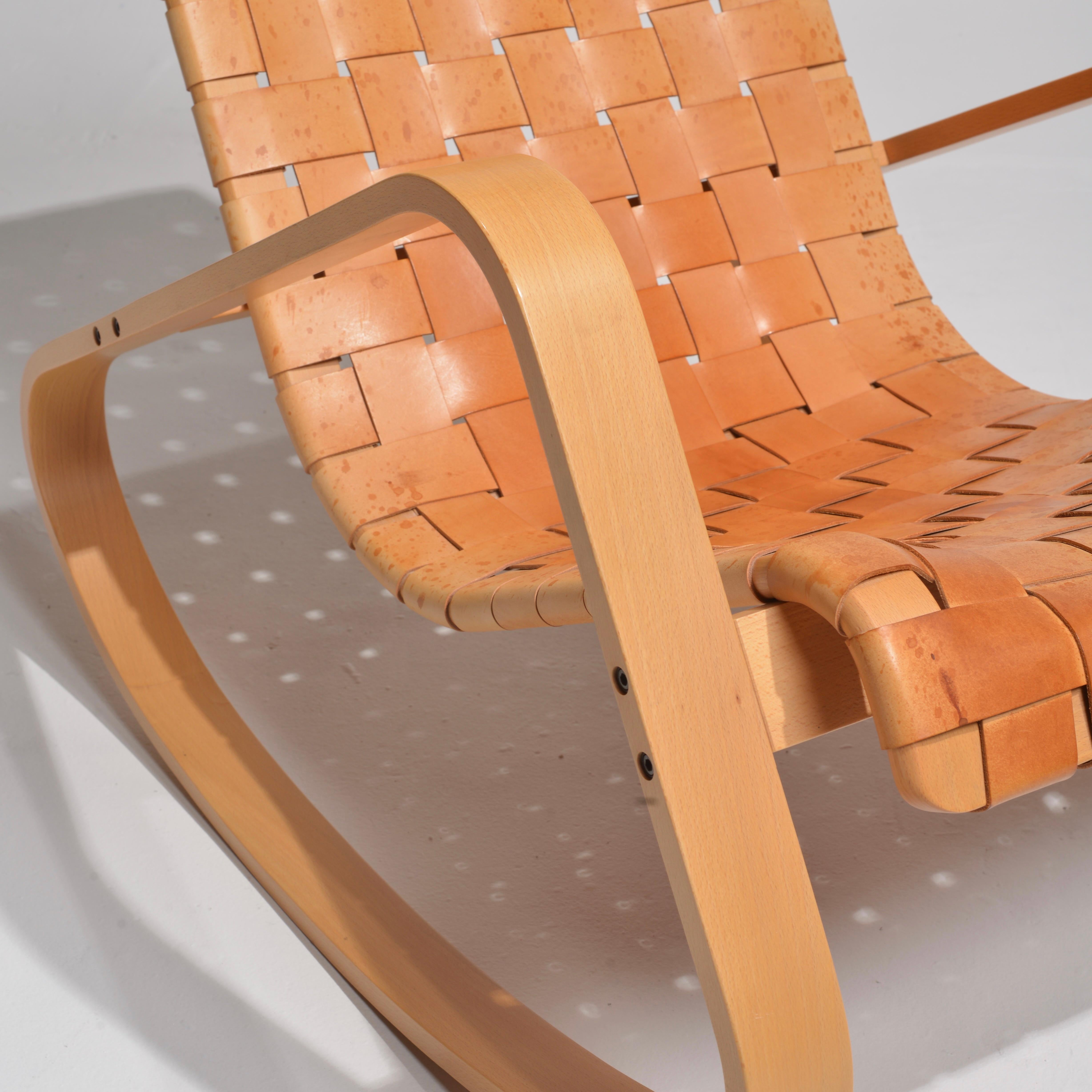 Luigi Crassevig ‘Dondolo’ Bentwood and Woven Leather Rocking Chair for Crassevig 4