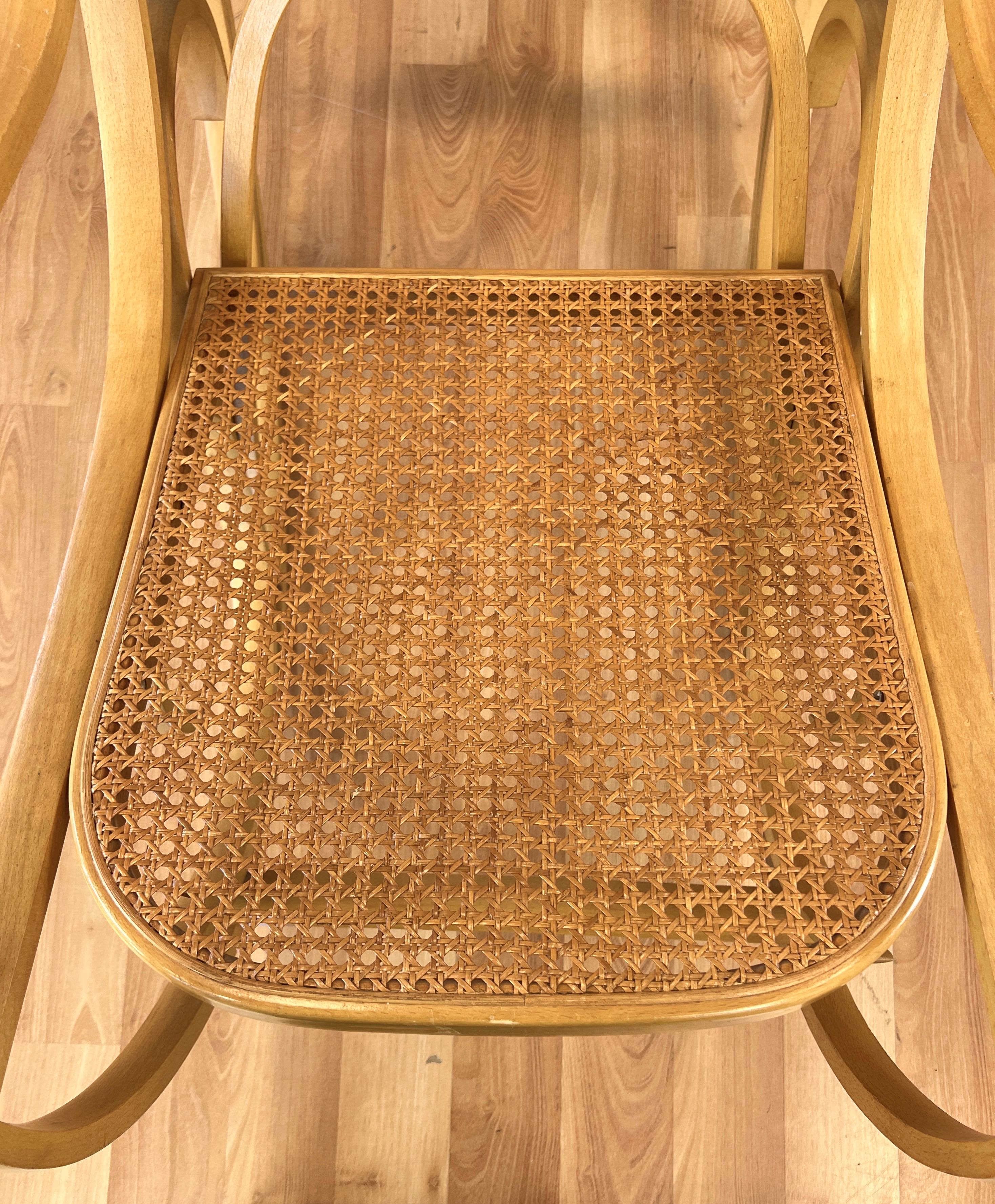 Chaise à bascule italienne Luigi Crassevig en bois cintré avec assise en rotin tressé, 1970 en vente 6
