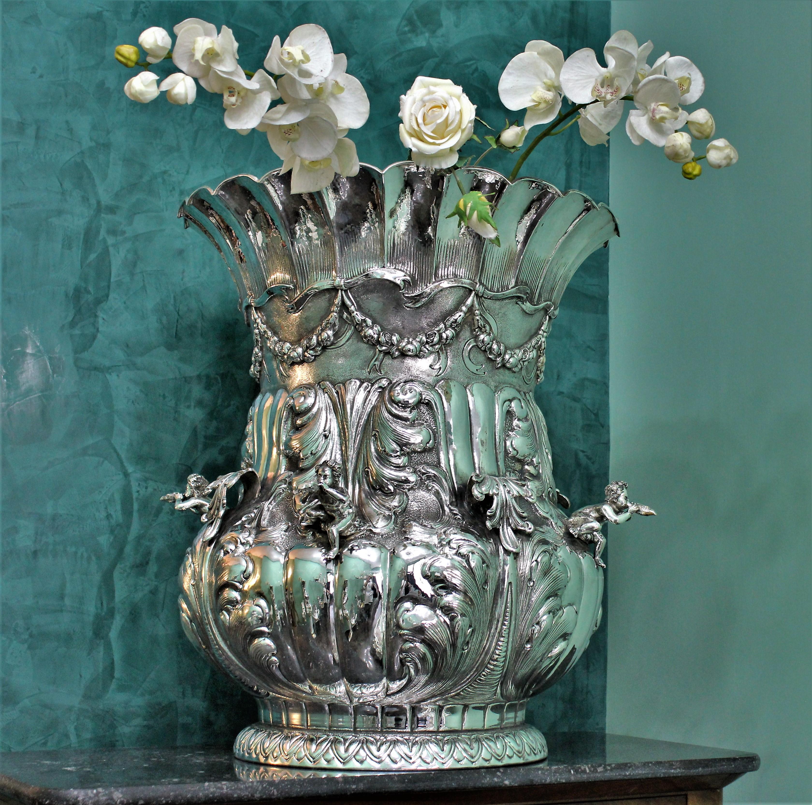 Italian Luigi Diani 20th Century Rococo Pair of Engraved Silver Flower Vases Italy 1930s