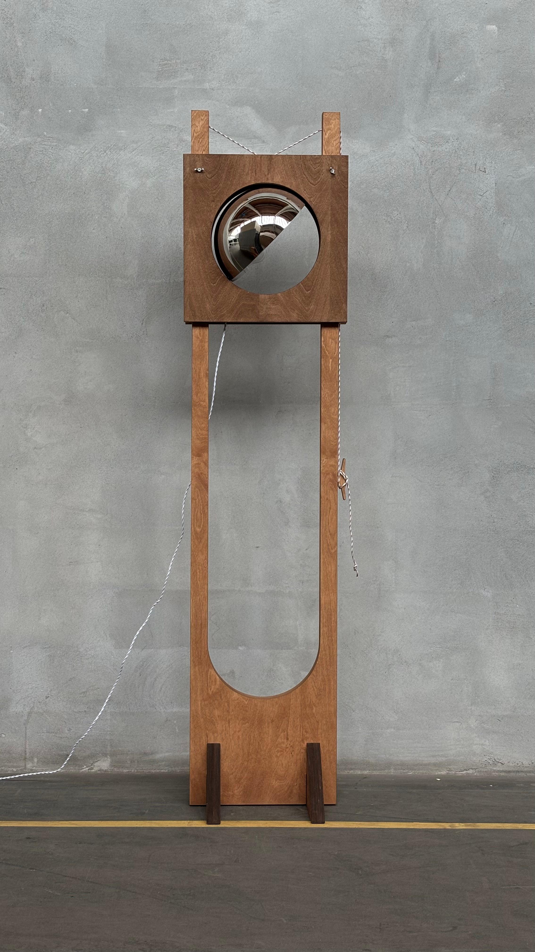 Luigi Stehlampe von Edoardo Lietti Studio
Einzigartiges Stück
Abmessungen: T 40 x B 46 x H 200 cm.
MATERIALIEN: Travertinmarmor, Birkensperrholz und polierter Edelstahl.
Gewicht: 6 kg.

Alle unsere Lampen können je nach Land verkabelt werden. Wenn