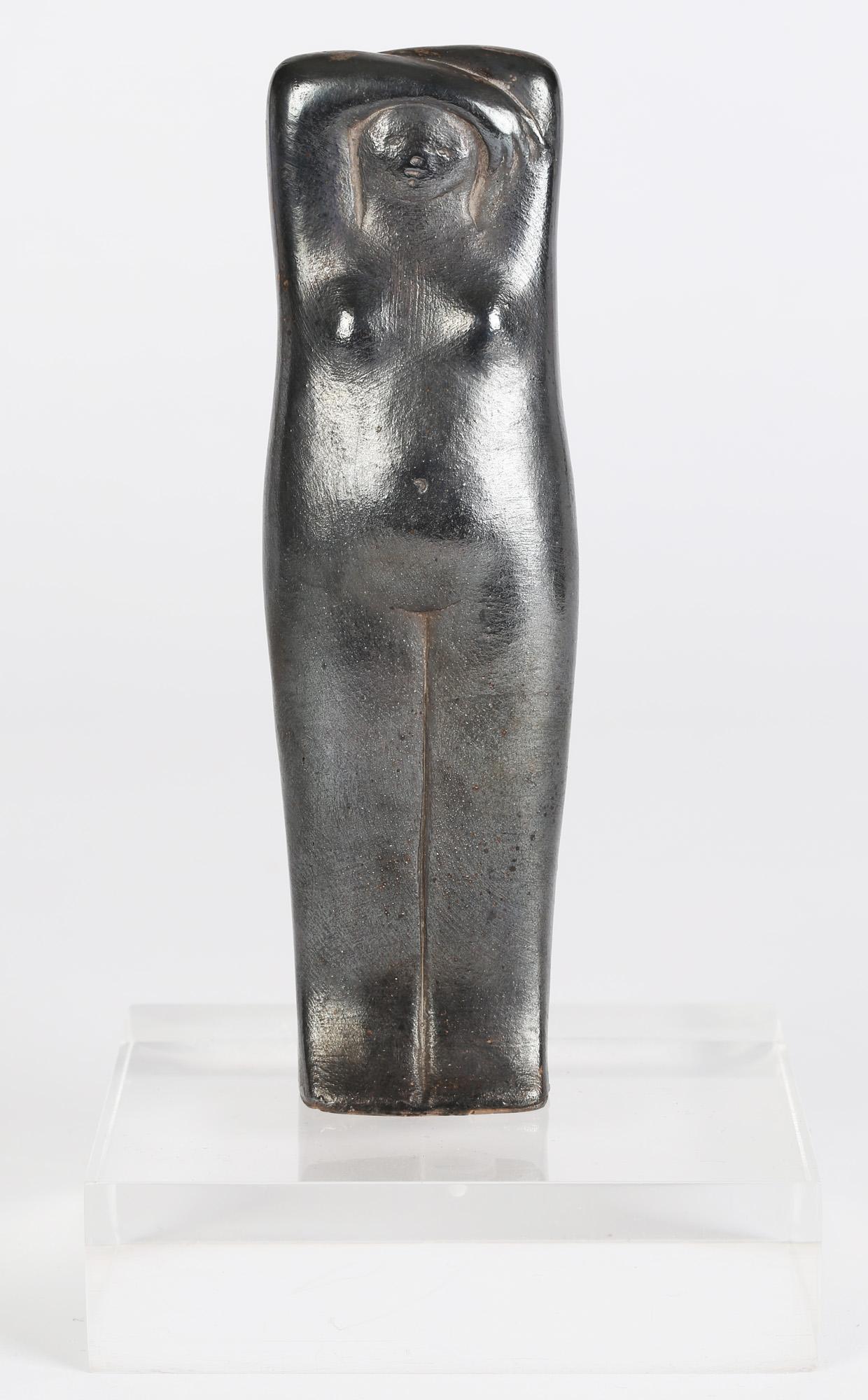 Versilberte, stilisierte figurale Skulptur von Luigi Galligani aus Bronze auf Ständer im Angebot 9